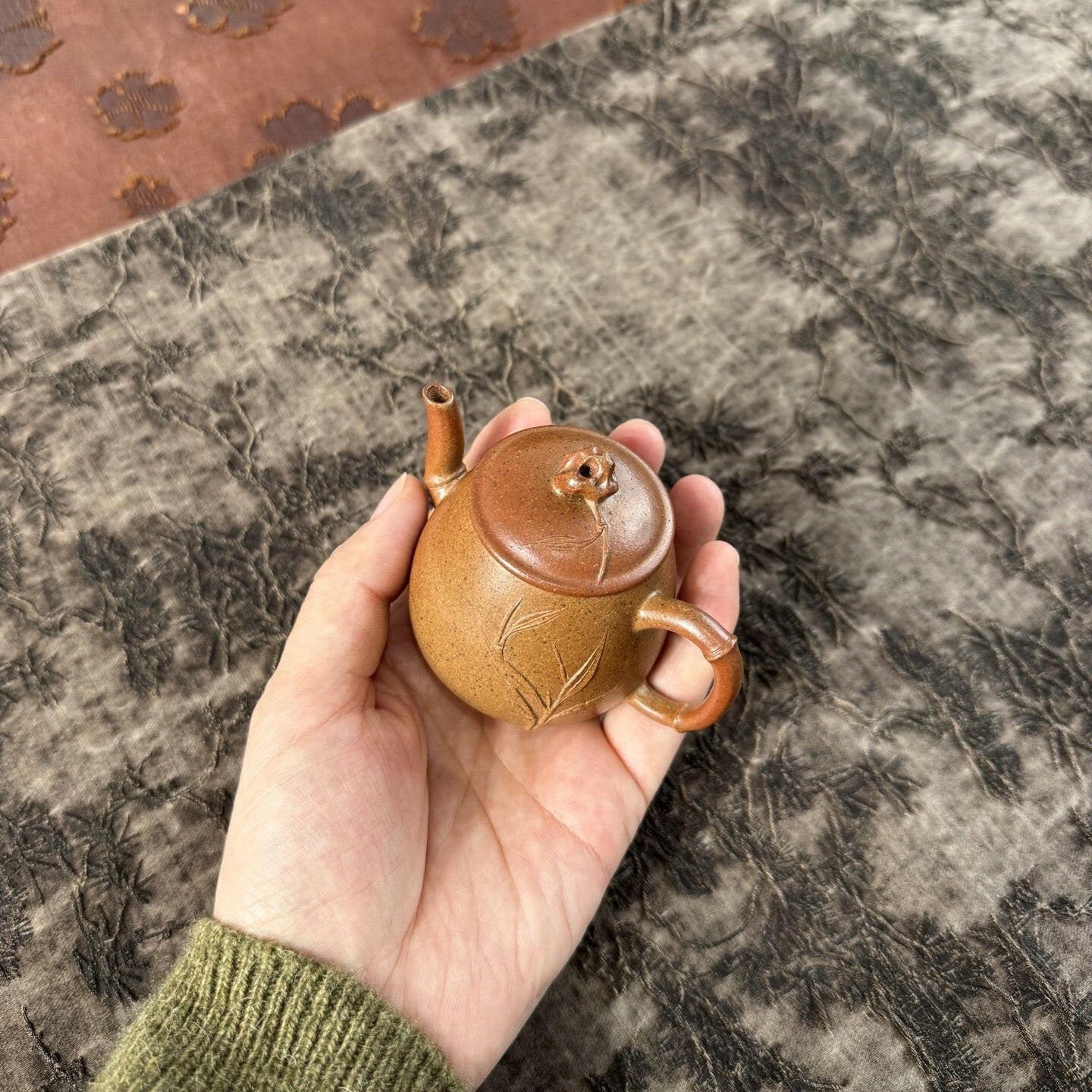 Guan Lan 95cc - Yixing Handmade Teapot 江苏宜兴