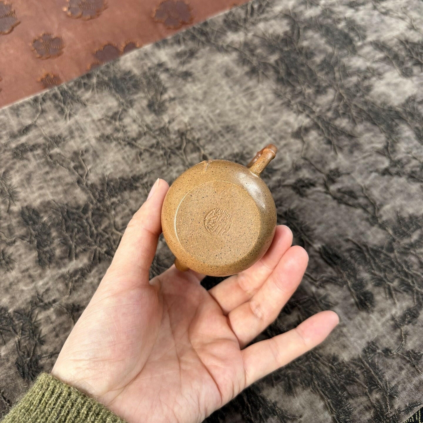 Guan Lan 95cc - Yixing Handmade Teapot 江苏宜兴
