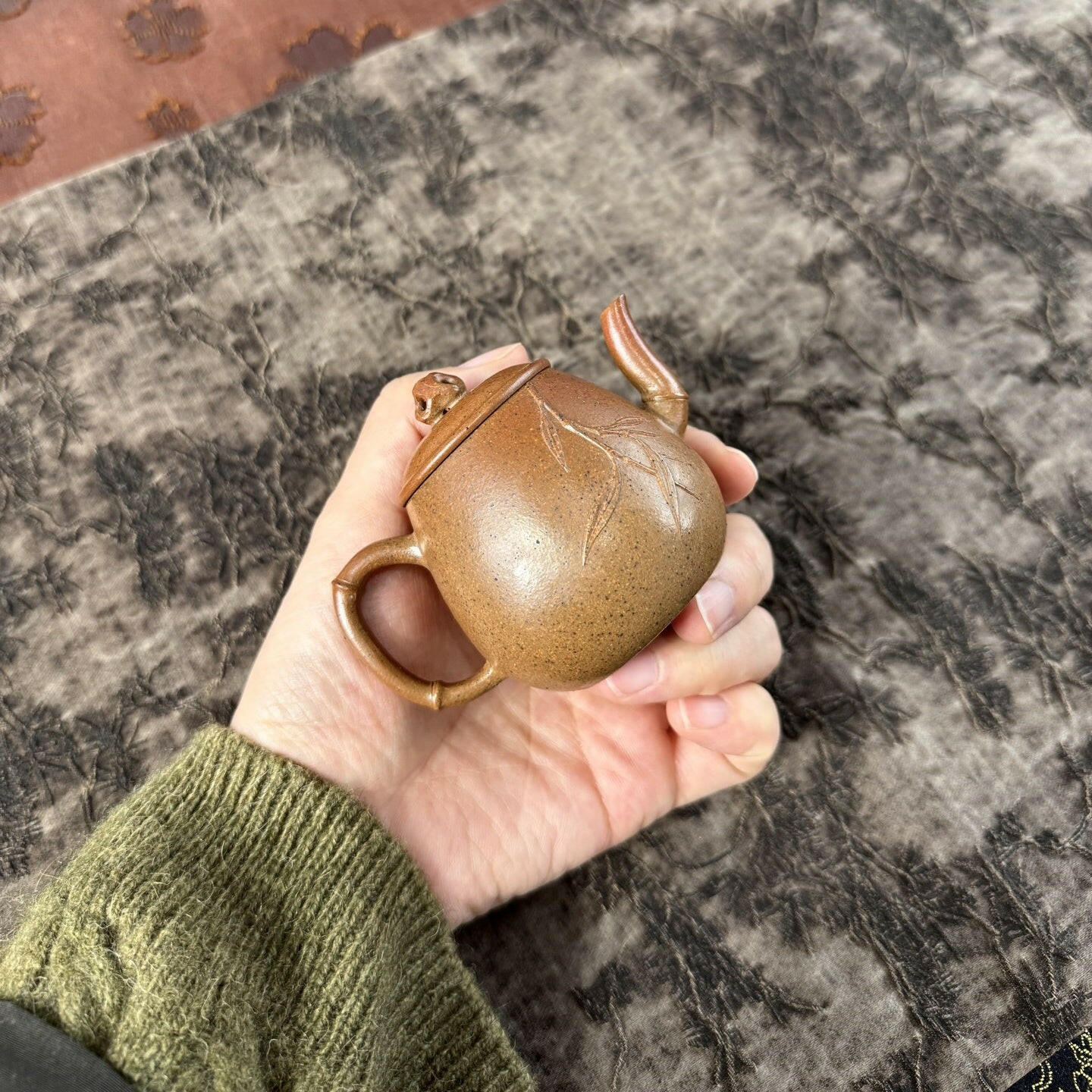 Guan Lan 95cc - Yixing Handmade Teapot 江苏宜兴