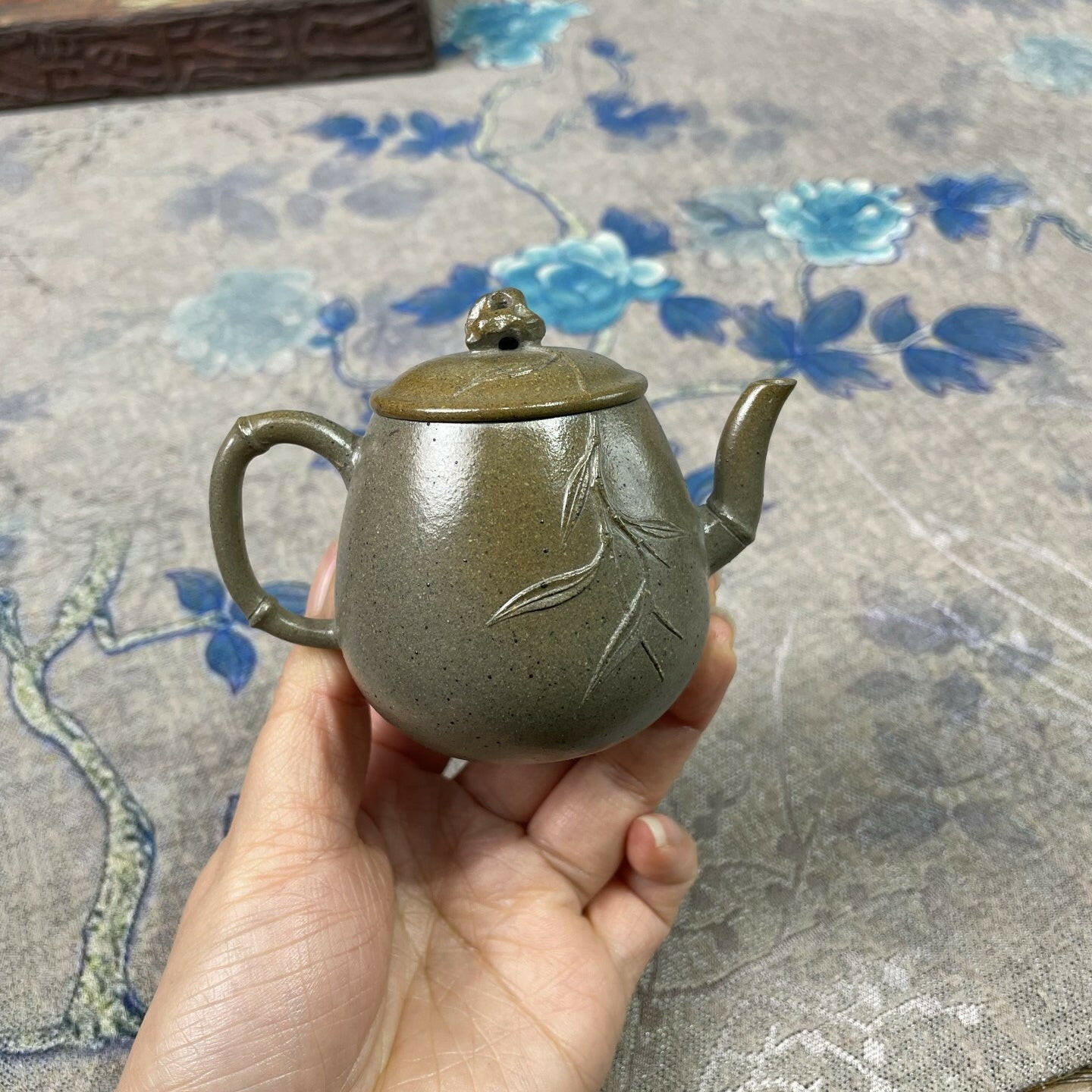 Guan Lan 95cc - Yixing Handmade Teapot 江苏宜兴