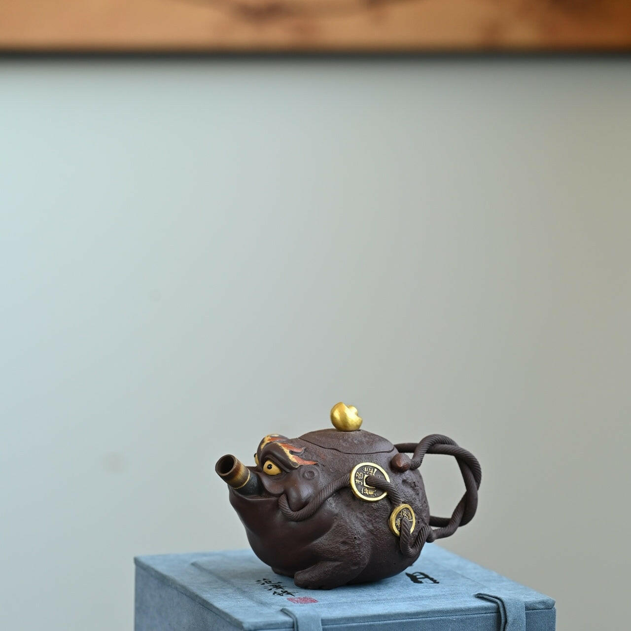 Zhao Chai Jin Bao 180cc - Yixing Handmade Teapot 江苏宜兴