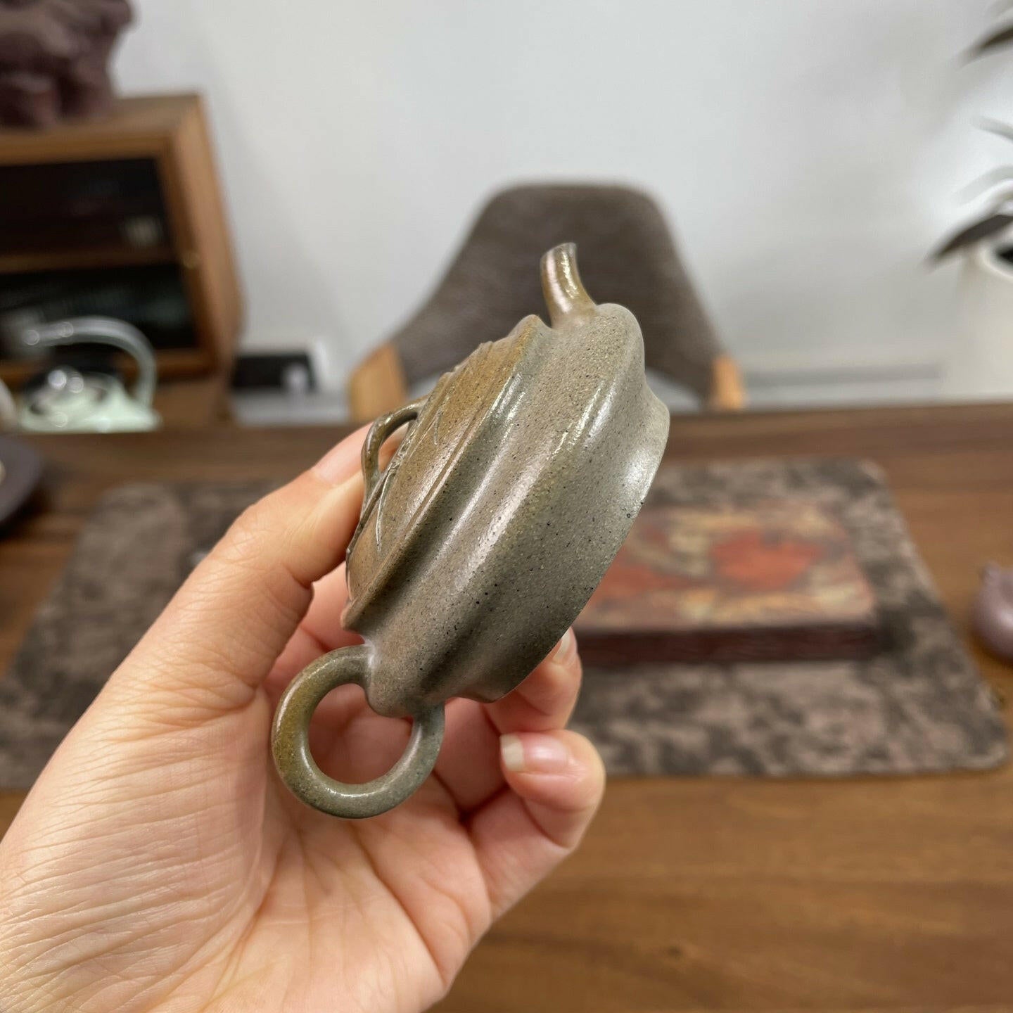 Guan Zhu 50cc - Yixing Handmade Teapot 江苏宜兴