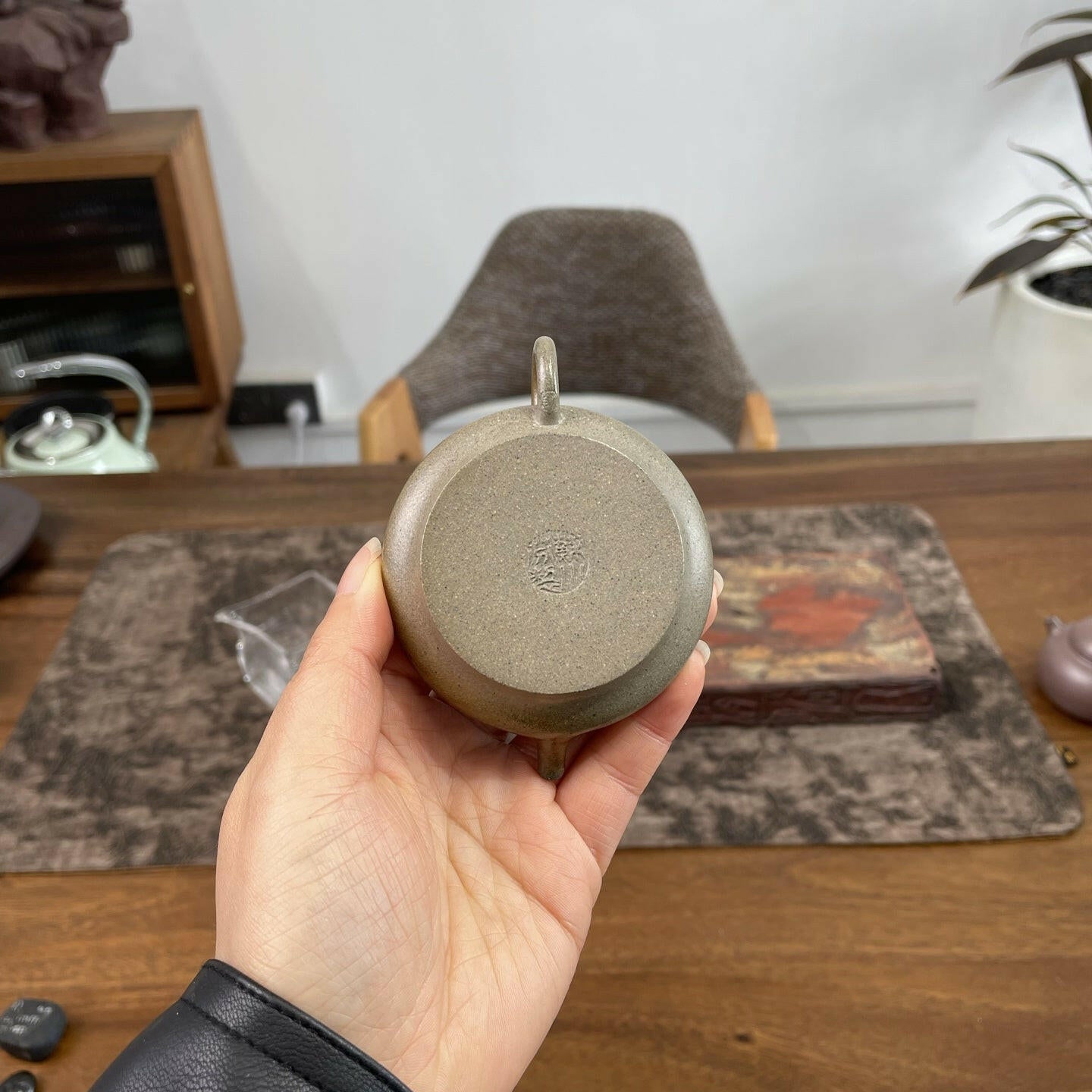 Guan Zhu 50cc - Yixing Handmade Teapot 江苏宜兴