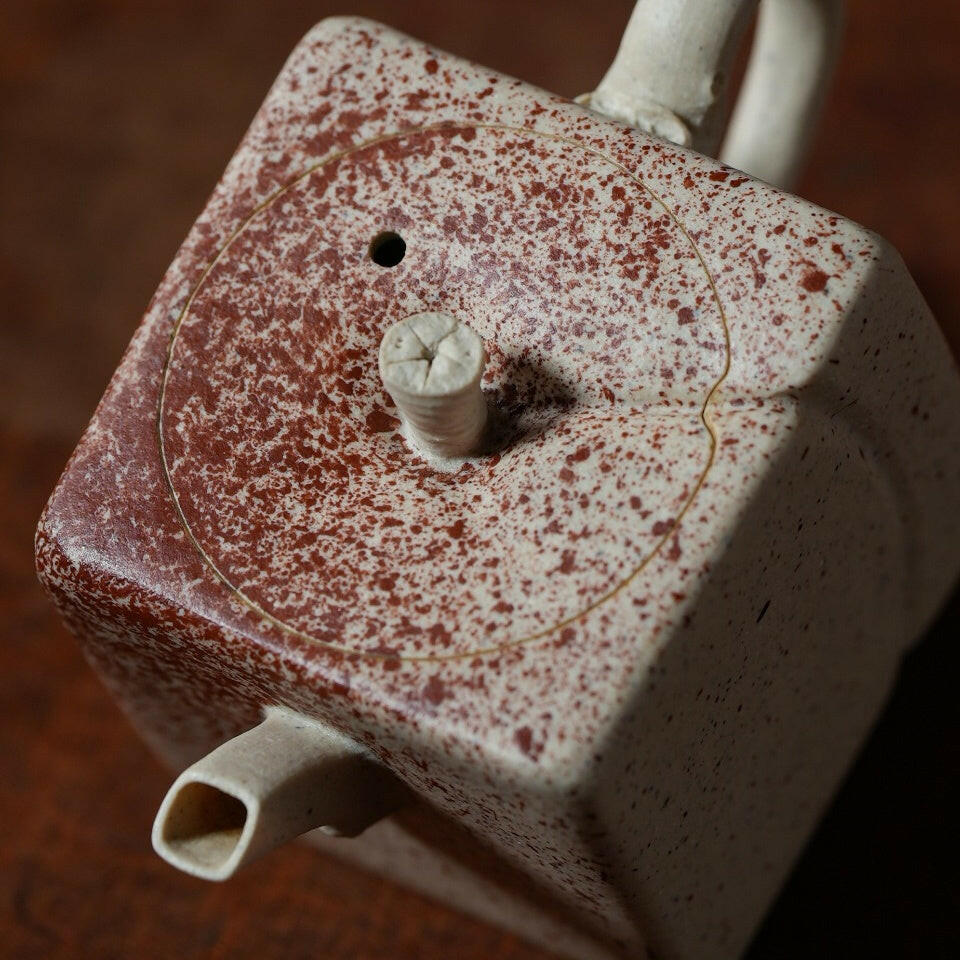 Si Fang Xian Tao 85cc - Yixing Handmade Teapot 江苏宜兴