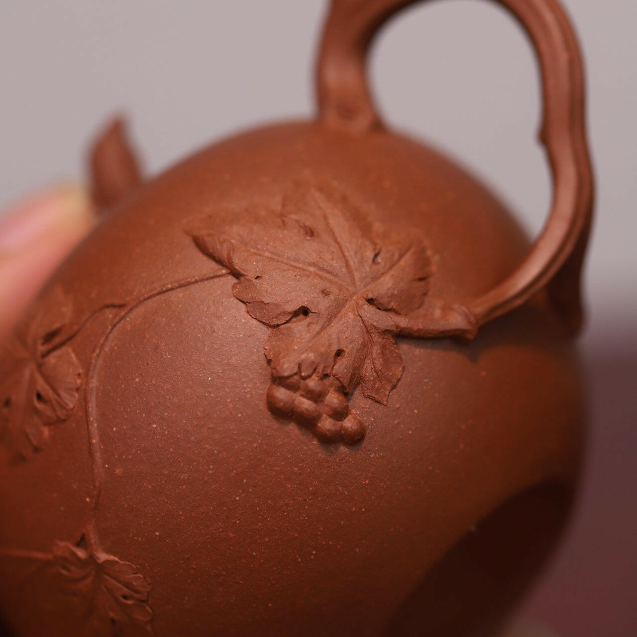 Song Shu Pu Tao 165cc - Yixing Handmade Teapot 江苏宜兴