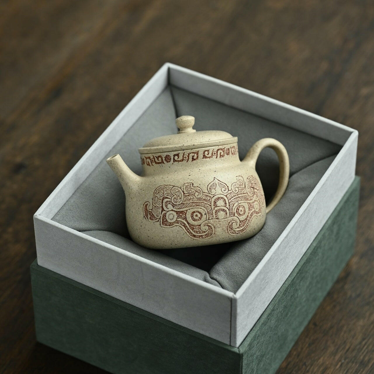 De Zhong 180cc - Yixing Handmade Teapot 江苏宜兴
