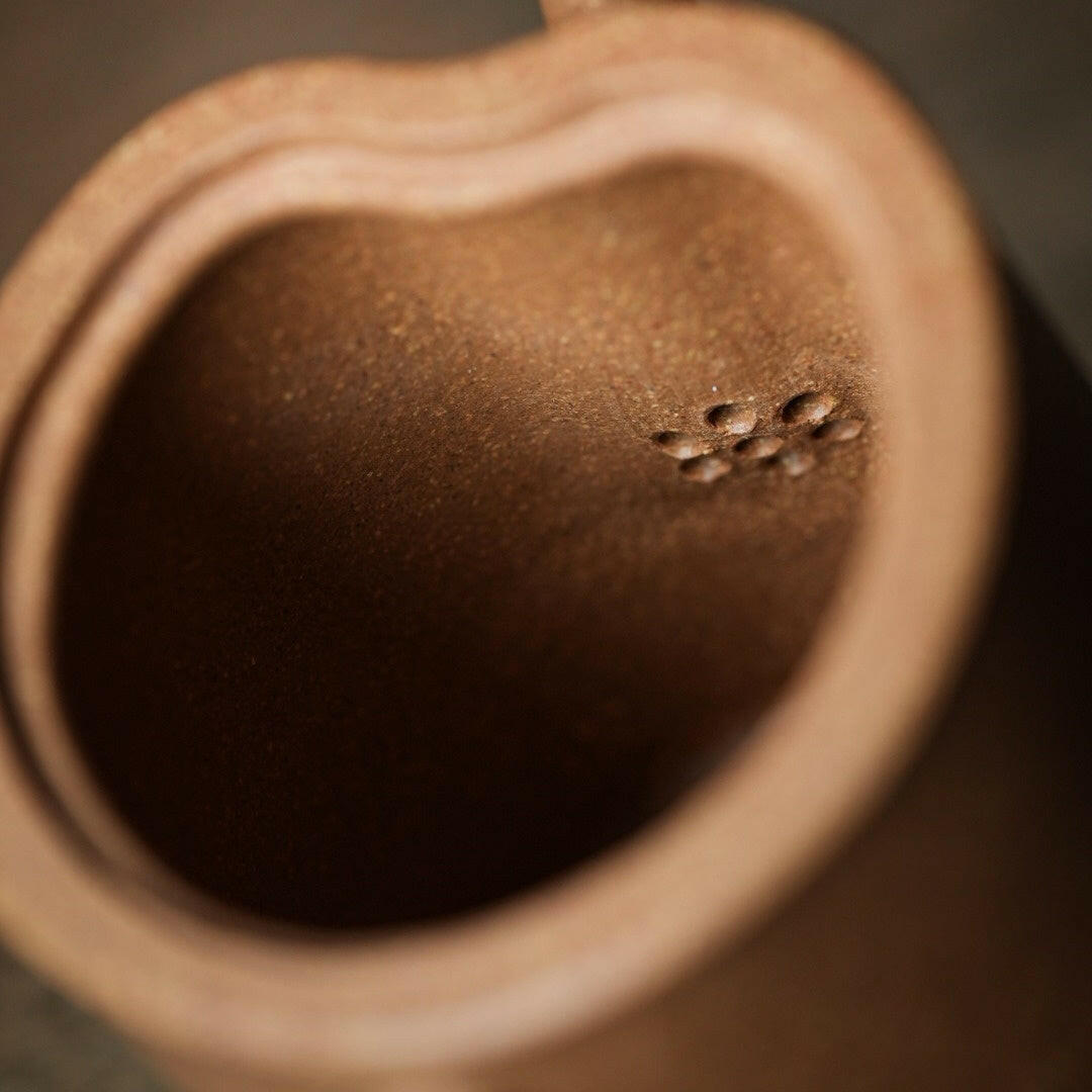 Gui Fei Zhu 170cc/90cc - Yixing Handmade Teapot 江苏宜兴