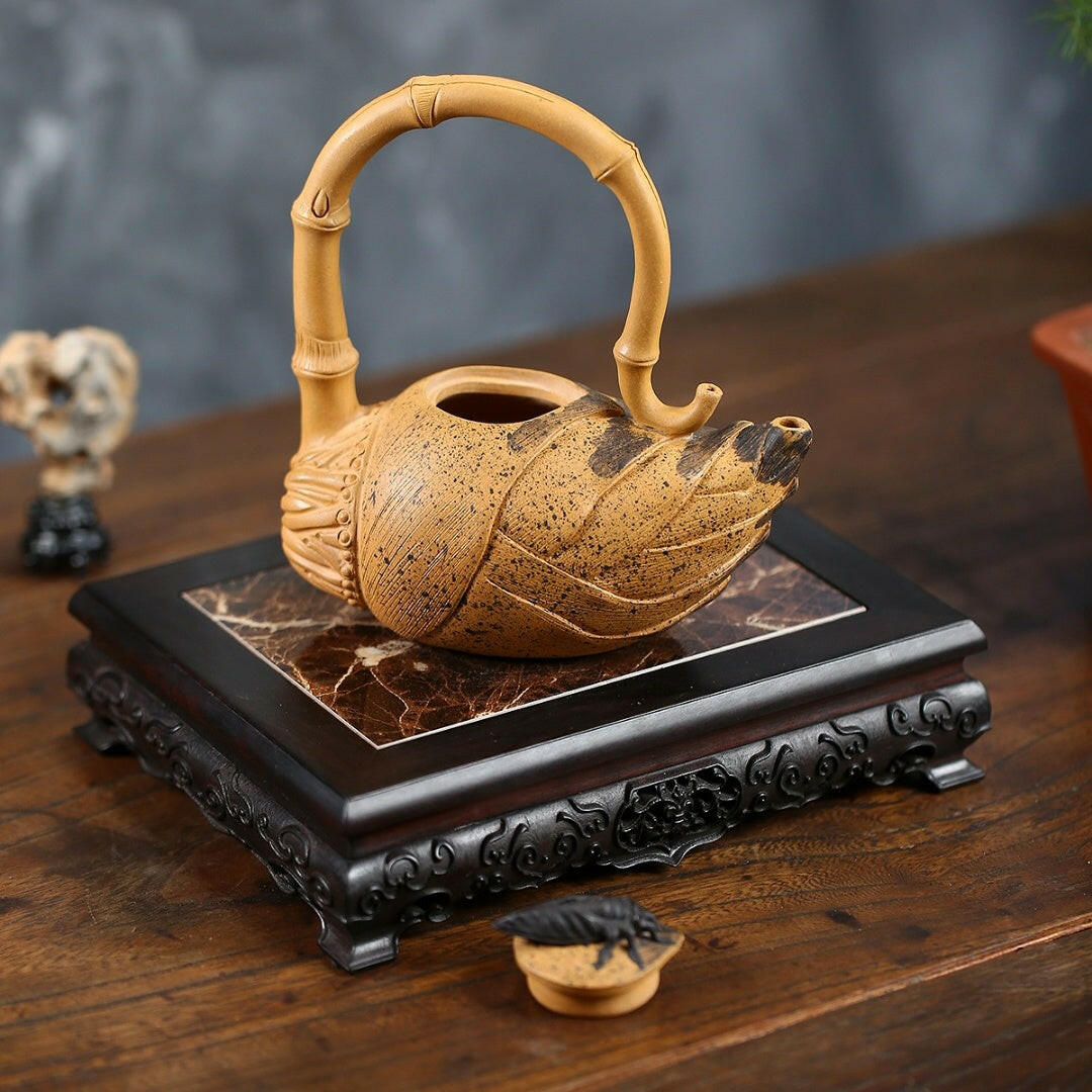 Zhi Zu Ti Liang - Yixing Handmade Teapot 江苏宜兴