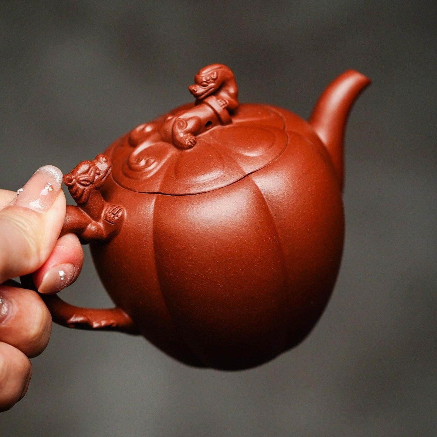 Chi Long 190cc - Yixing Handmade Teapot 江苏宜兴