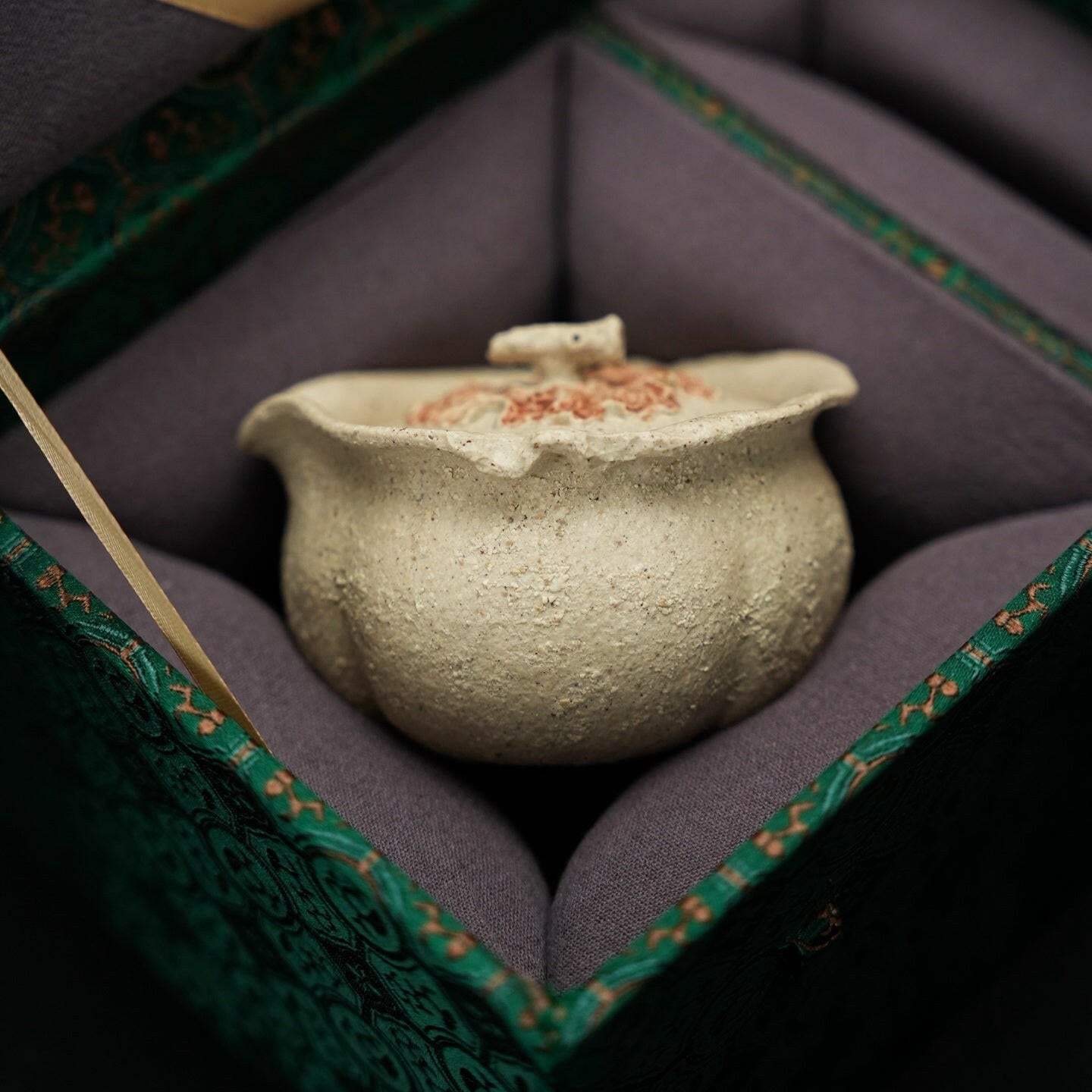 Shi Shi Ru Yi 180cc - Yixing Handmade Teapot 江苏宜兴