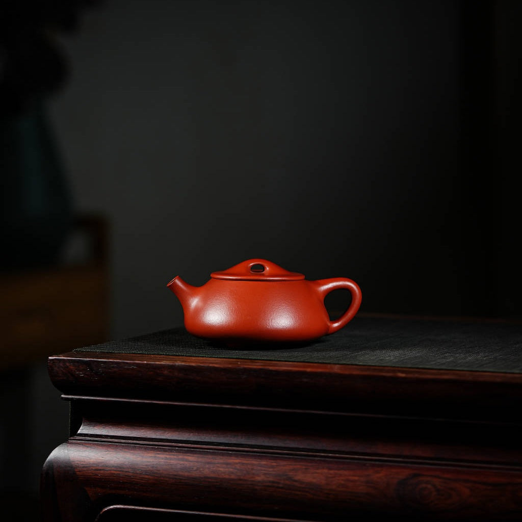 Jing Zhou Shi Piao 200cc - Yixing Handmade Teapot 江苏宜兴