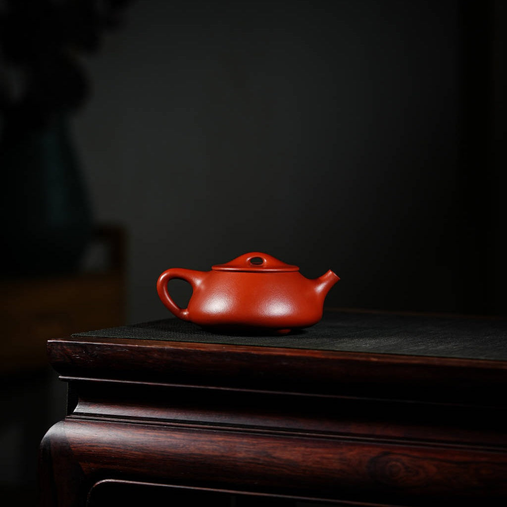 Jing Zhou Shi Piao 200cc - Yixing Handmade Teapot 江苏宜兴