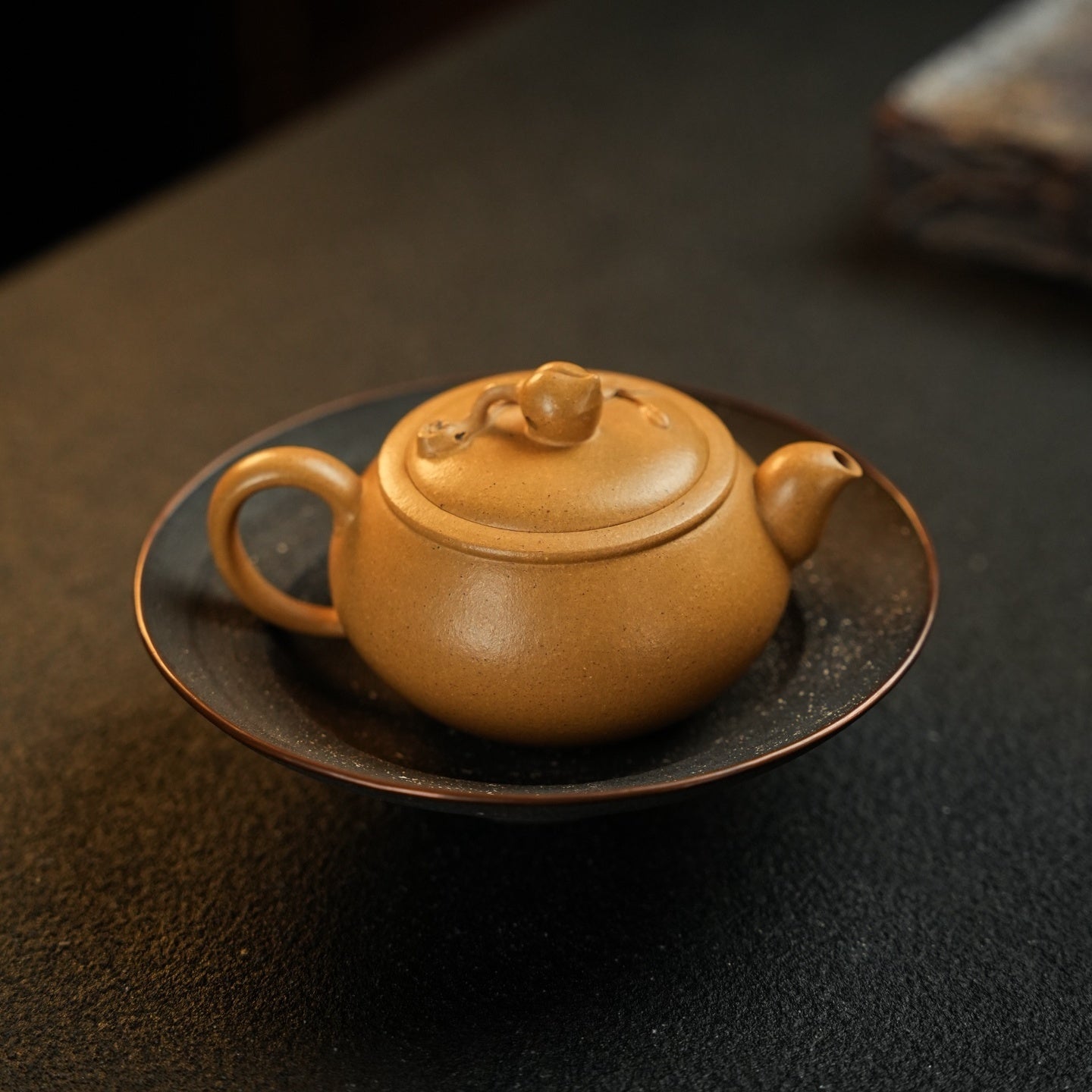 Li Yong Shou Tao 200cc - Yixing Handmade Teapot 江苏宜兴