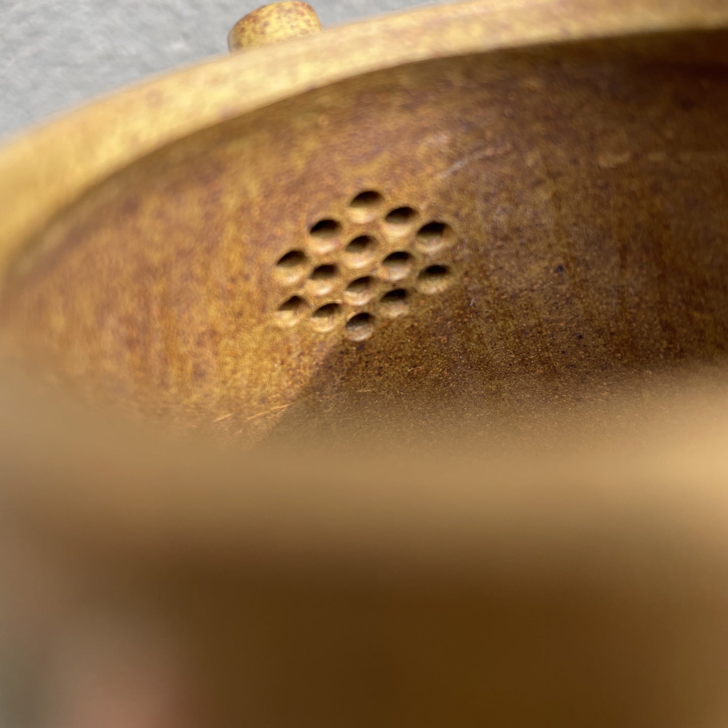 Gao Shi Piao 200cc - Yixing Handmade Teapot 江苏宜兴