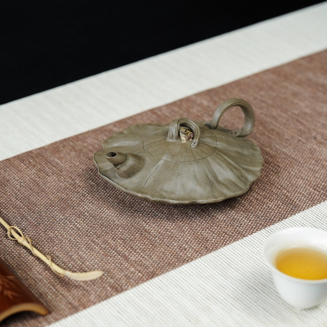 He Tang Qing Qu 200cc - Yixing Handmade Teapot 江苏宜兴
