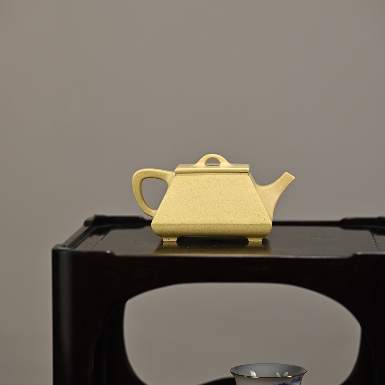 Si Fang Shi Piao 210cc - Yixing Handmade Teapot 江苏宜兴