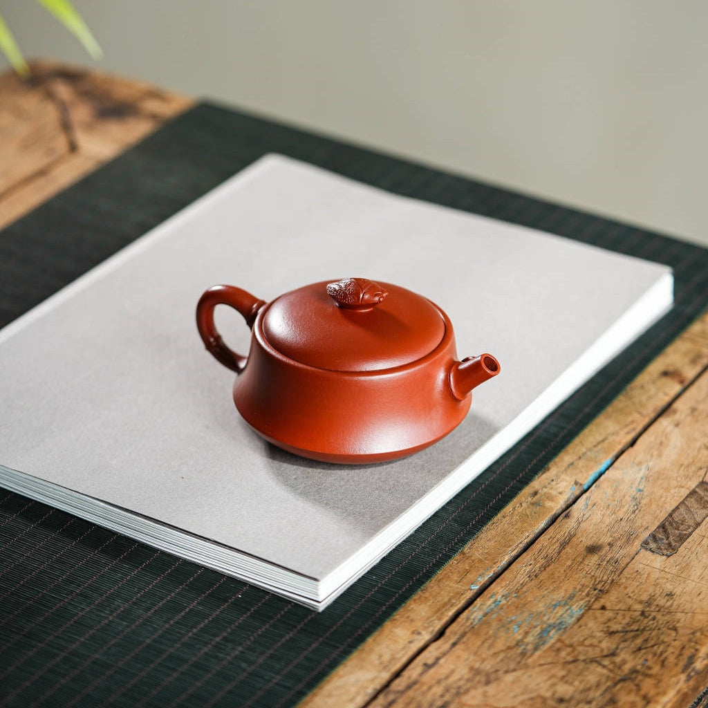Zhi Zu 200cc - Yixing Handmade Teapot 江苏宜兴