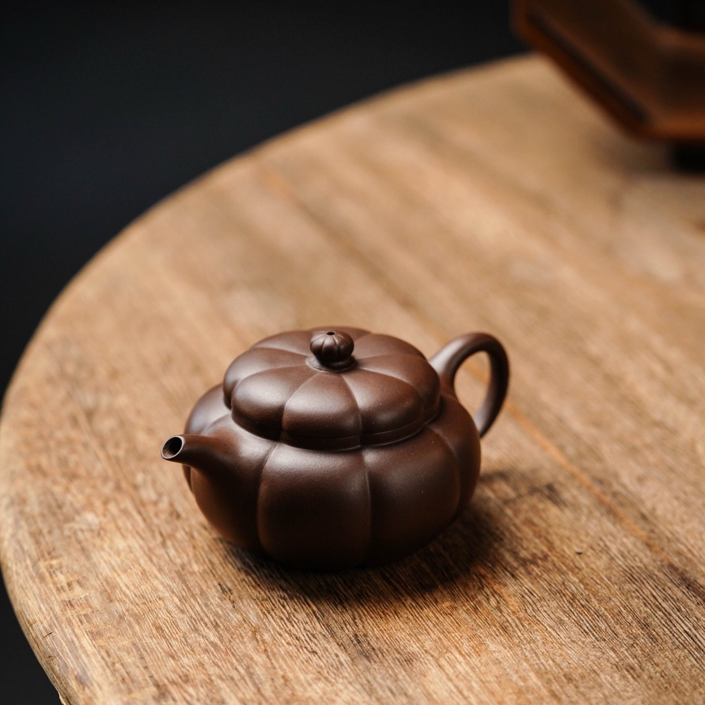 Mei Hua Ju Shi 130cc - Yixing Handmade Teapot 江苏宜兴
