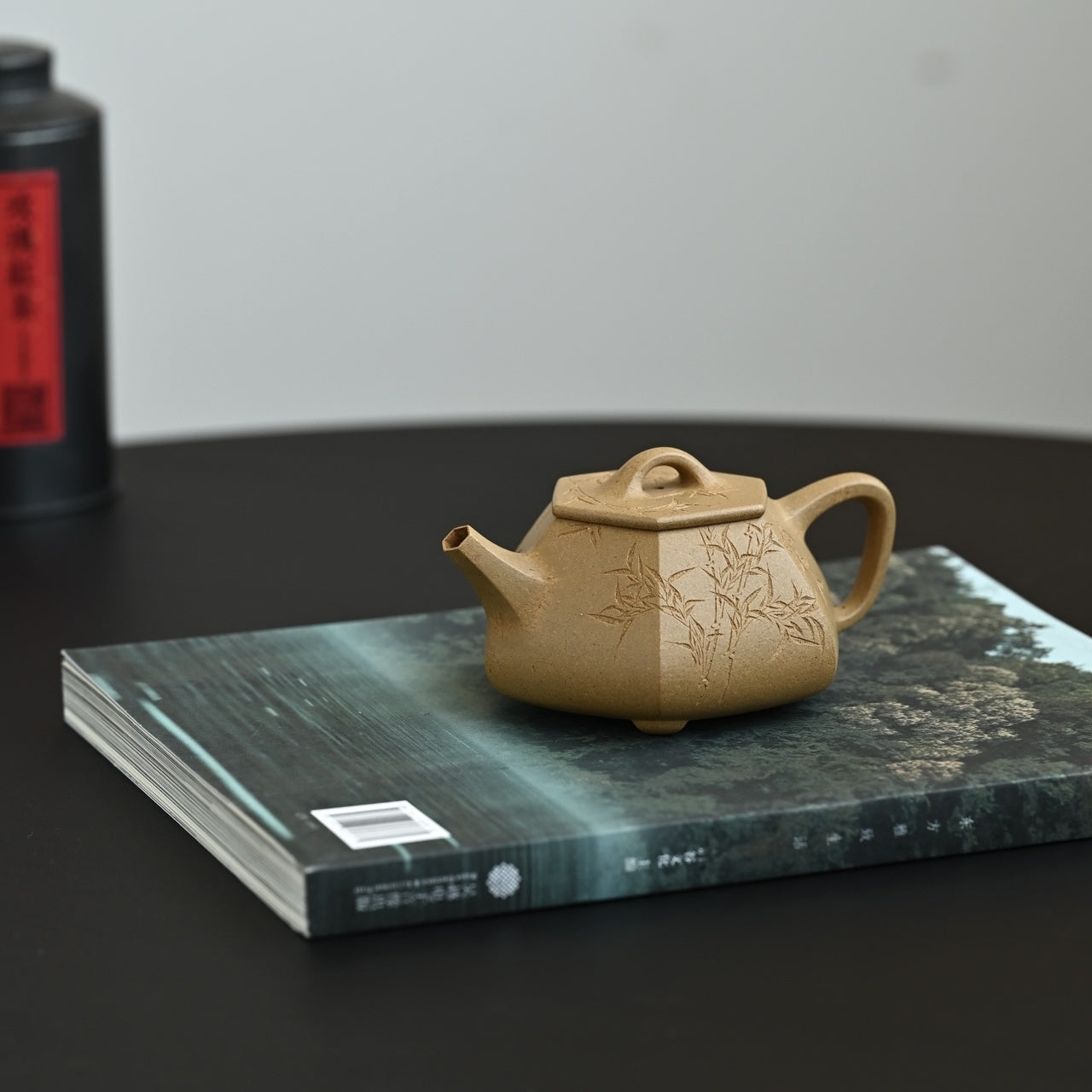 Liu Fang Shi Piao 220cc - Yixing Handmade Teapot 江苏宜兴