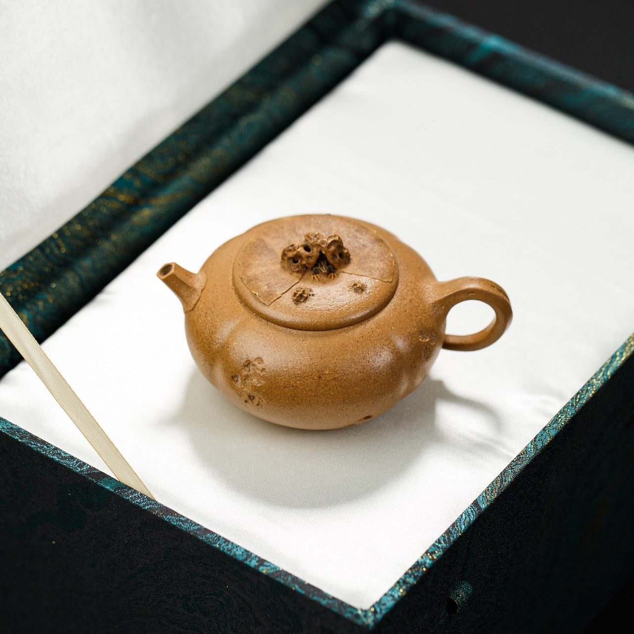 Ting Quan 200cc - Yixing Handmade Teapot 江苏宜兴
