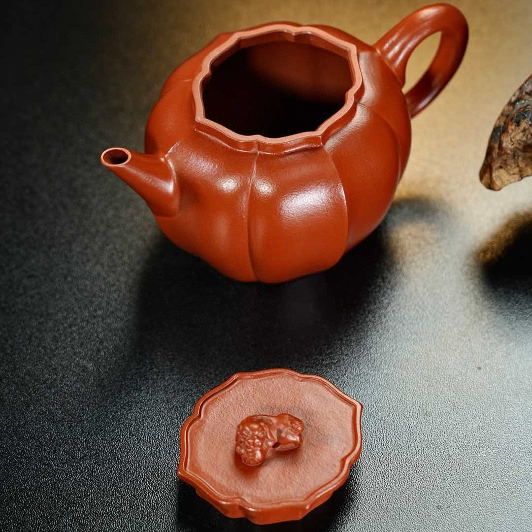 Xiang Rui 230cc - Yixing Handmade Teapot 江苏宜兴