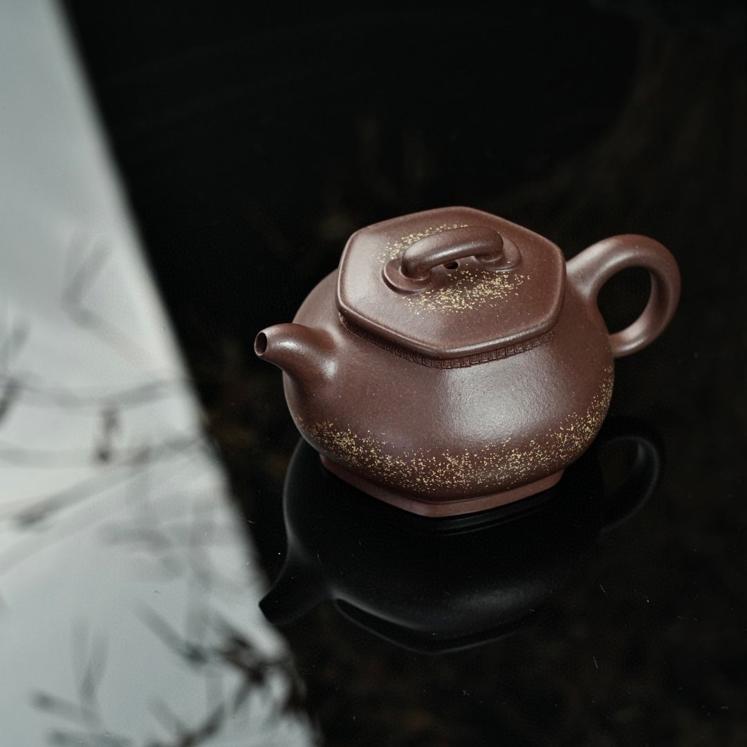 Liu Fang Ru Xiang 180cc - Yixing Handmade Teapot.