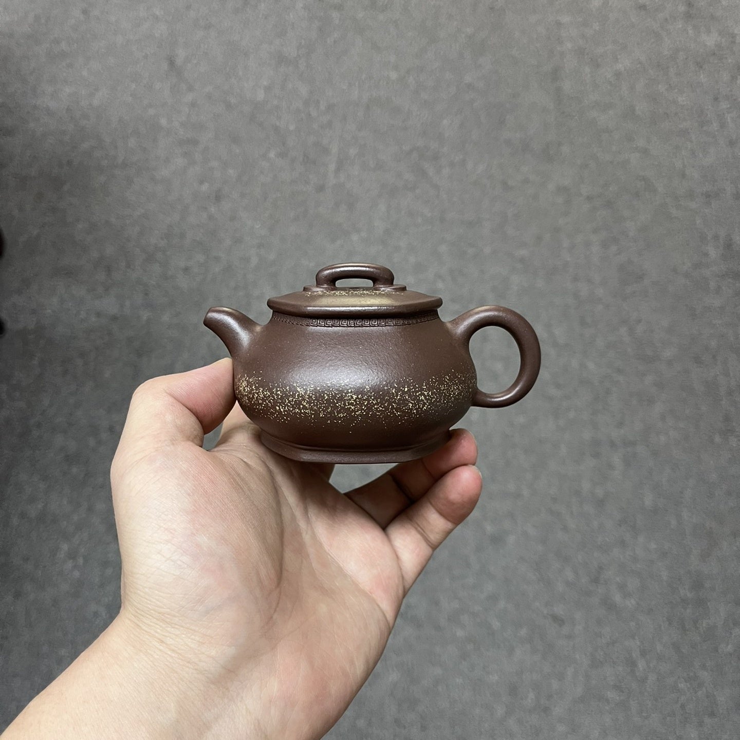 Liu Fang Ru Xiang 180cc - Yixing Handmade Teapot.