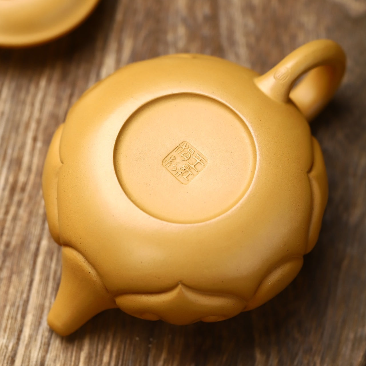 Fang Gu Ru Yi 140cc - Yixing Handmade Teapot.