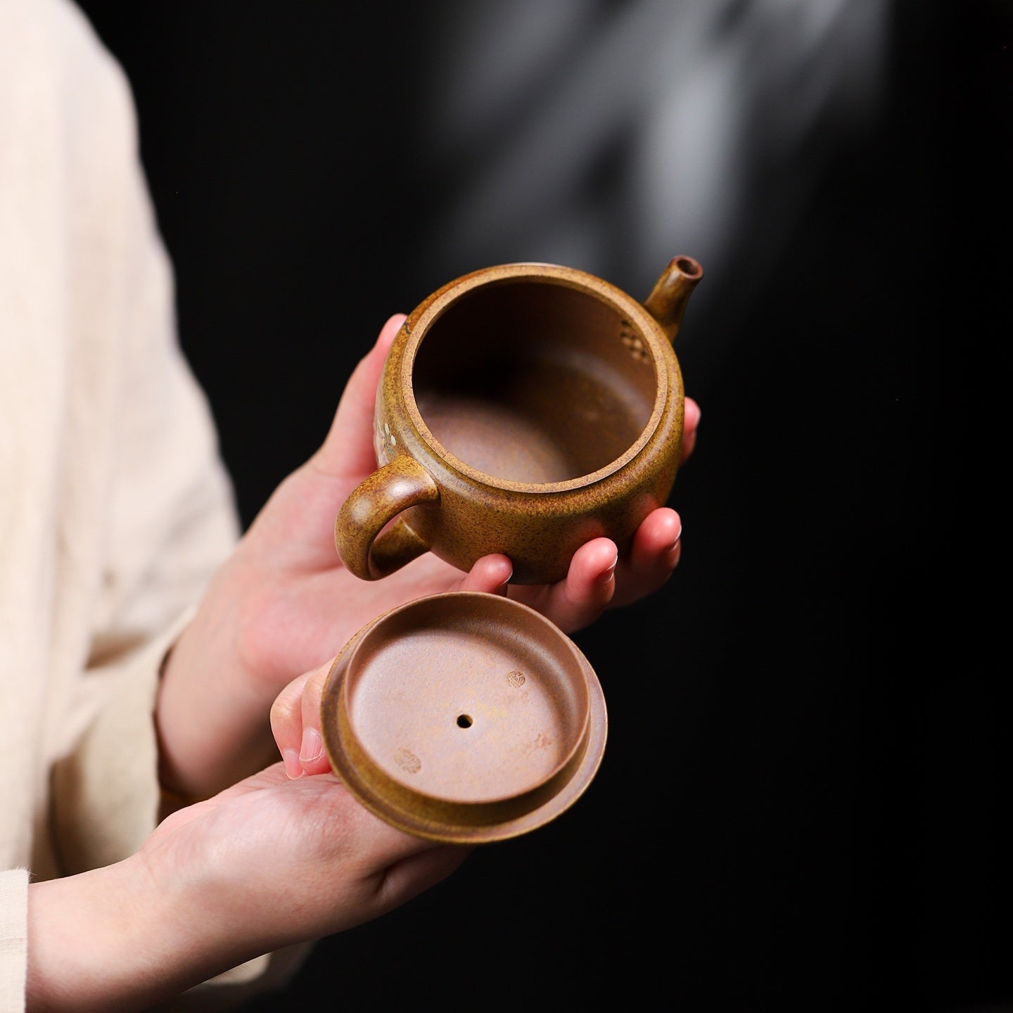 Han Wa 200cc - Yixing Handmade Teapot.
