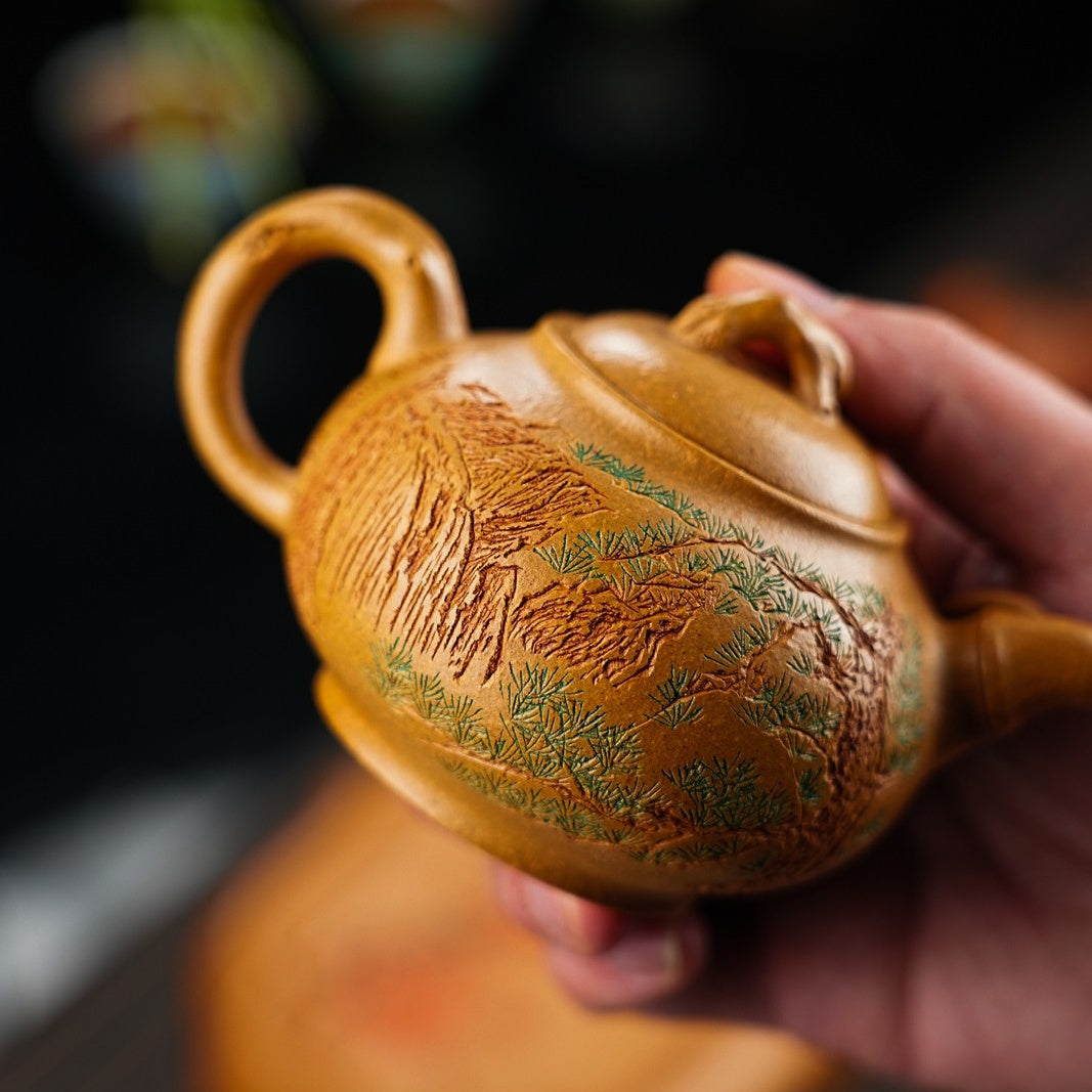 Song Zhu Mei 200cc - Yixing Handmade Teapot.