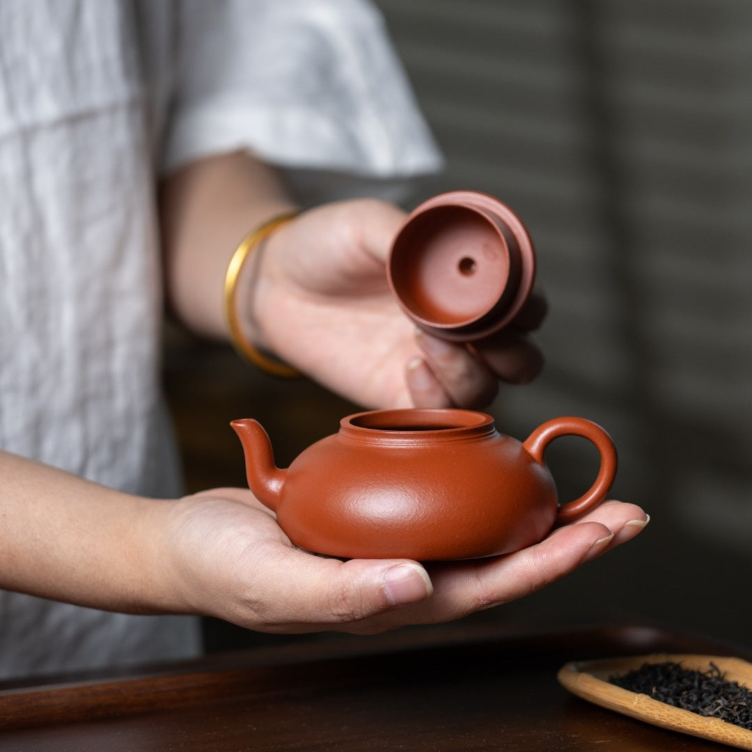 Jin Yu 145cc - Yixing Handmade Teapot.