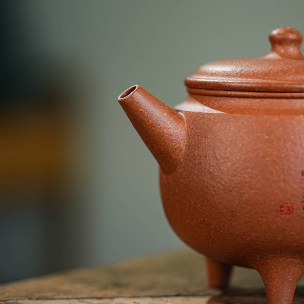 San Zu Ru Ding 180cc - Yixing Handmade Teapot.