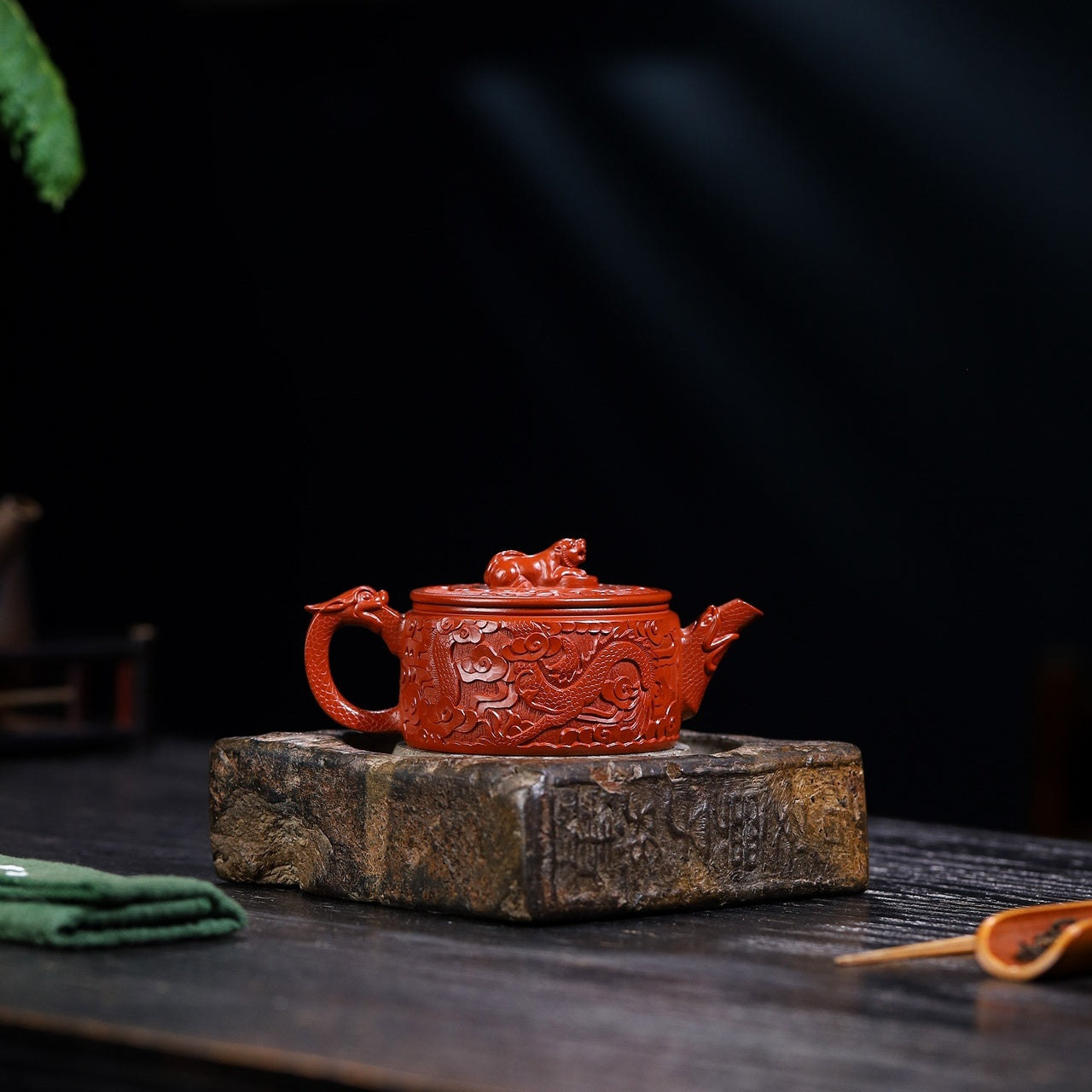 Fu Diao Han Wa 180cc - Yixing Handmade Teapot.