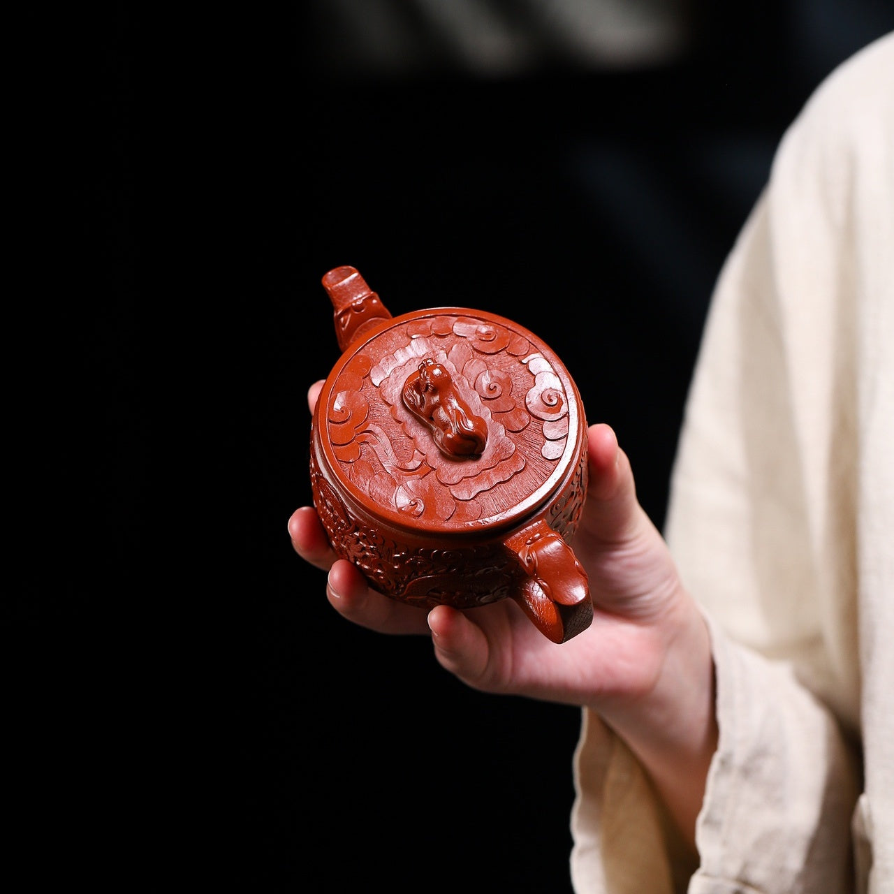 Fu Diao Han Wa 180cc - Yixing Handmade Teapot.