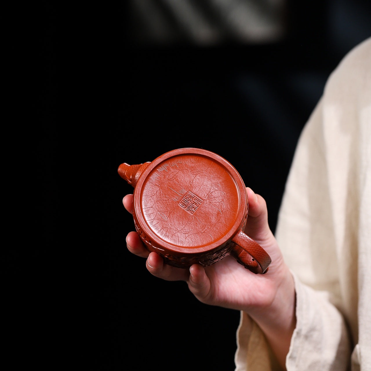 Fu Diao Han Wa 180cc - Yixing Handmade Teapot.