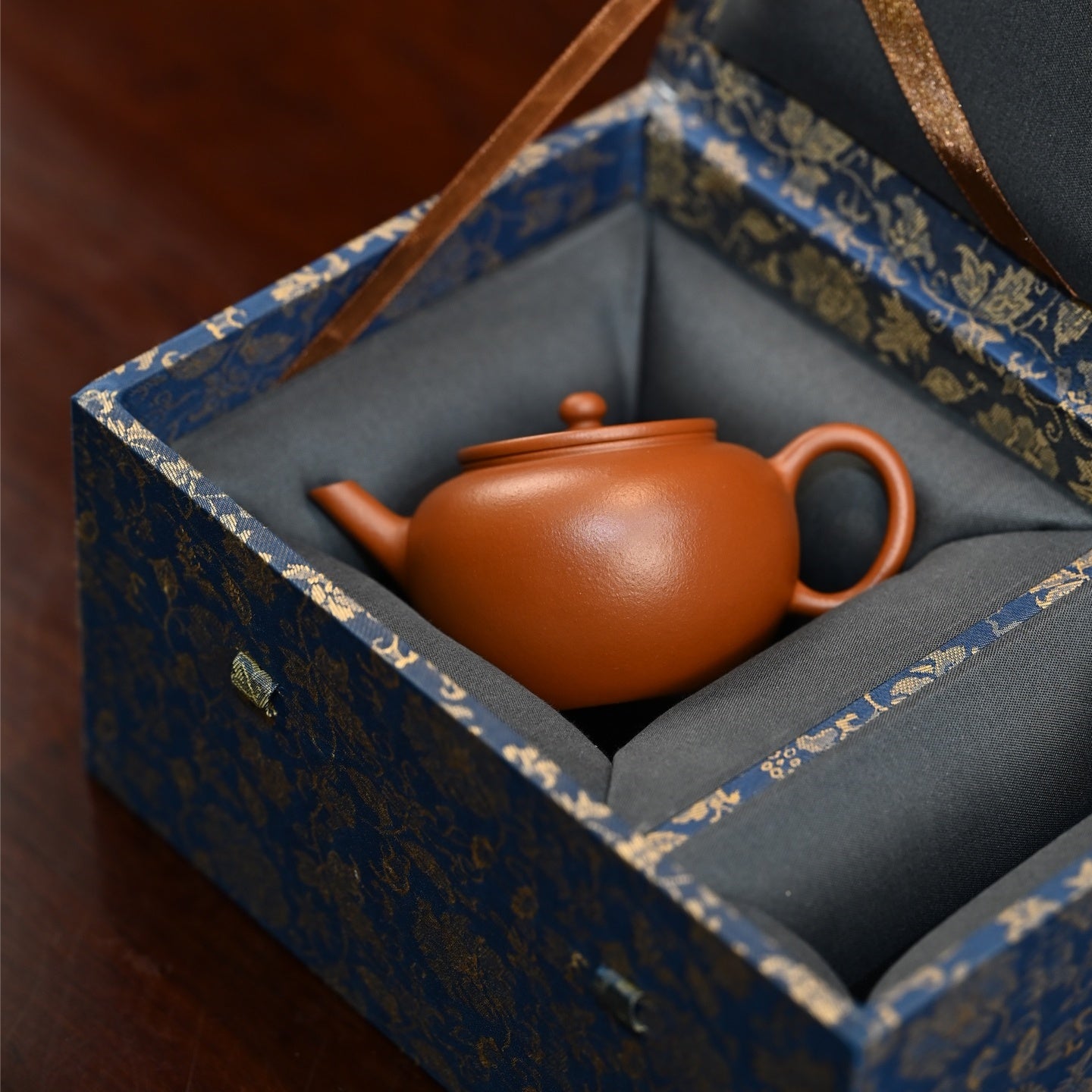 Shui Ping 130cc - Yixing Handmade Teapot.