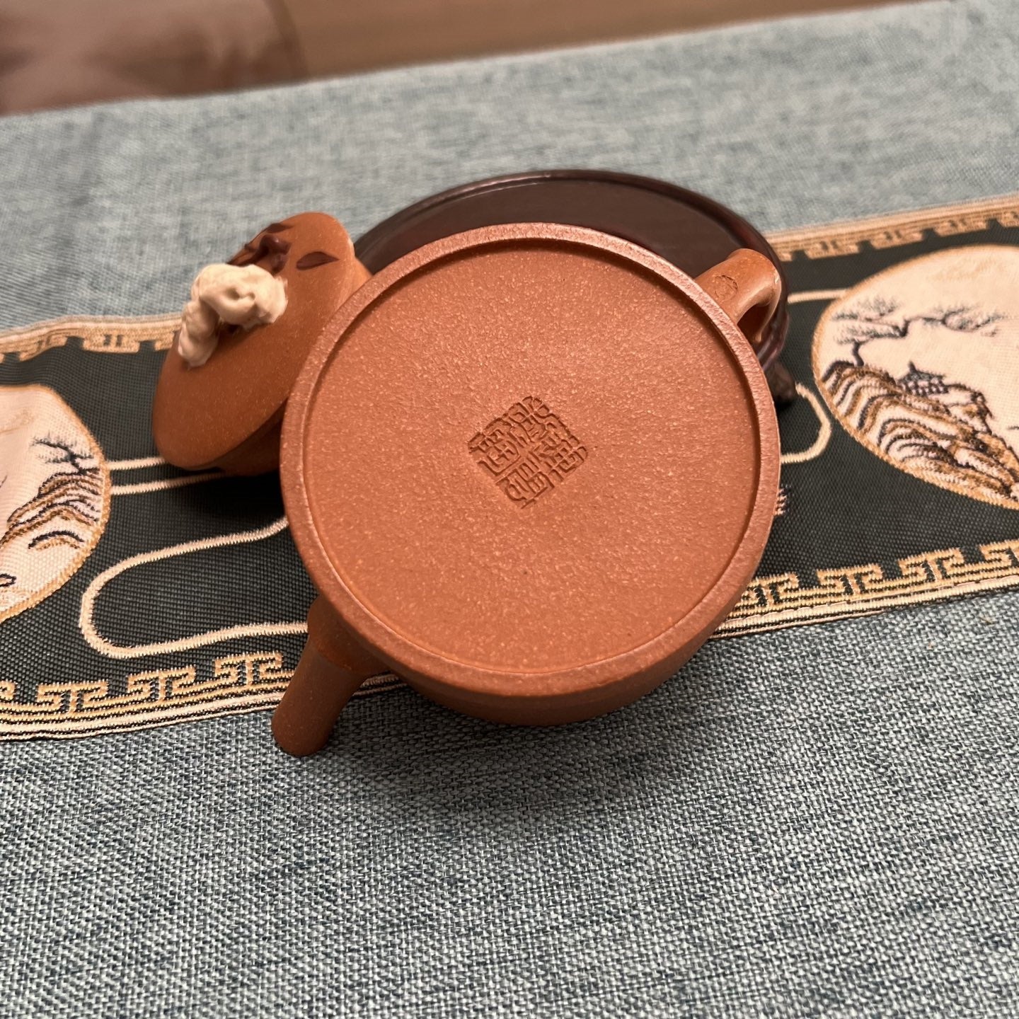 Tai Hu Shi Zhu 120cc - Yixing Handmade Teapot.