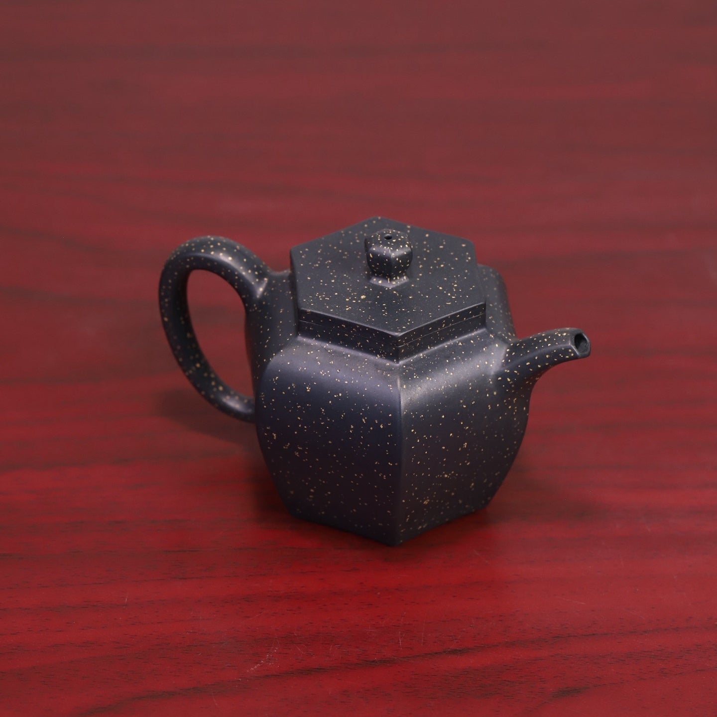Liu Fang Jing Quan 170cc - Yixing Handmade Teapot.