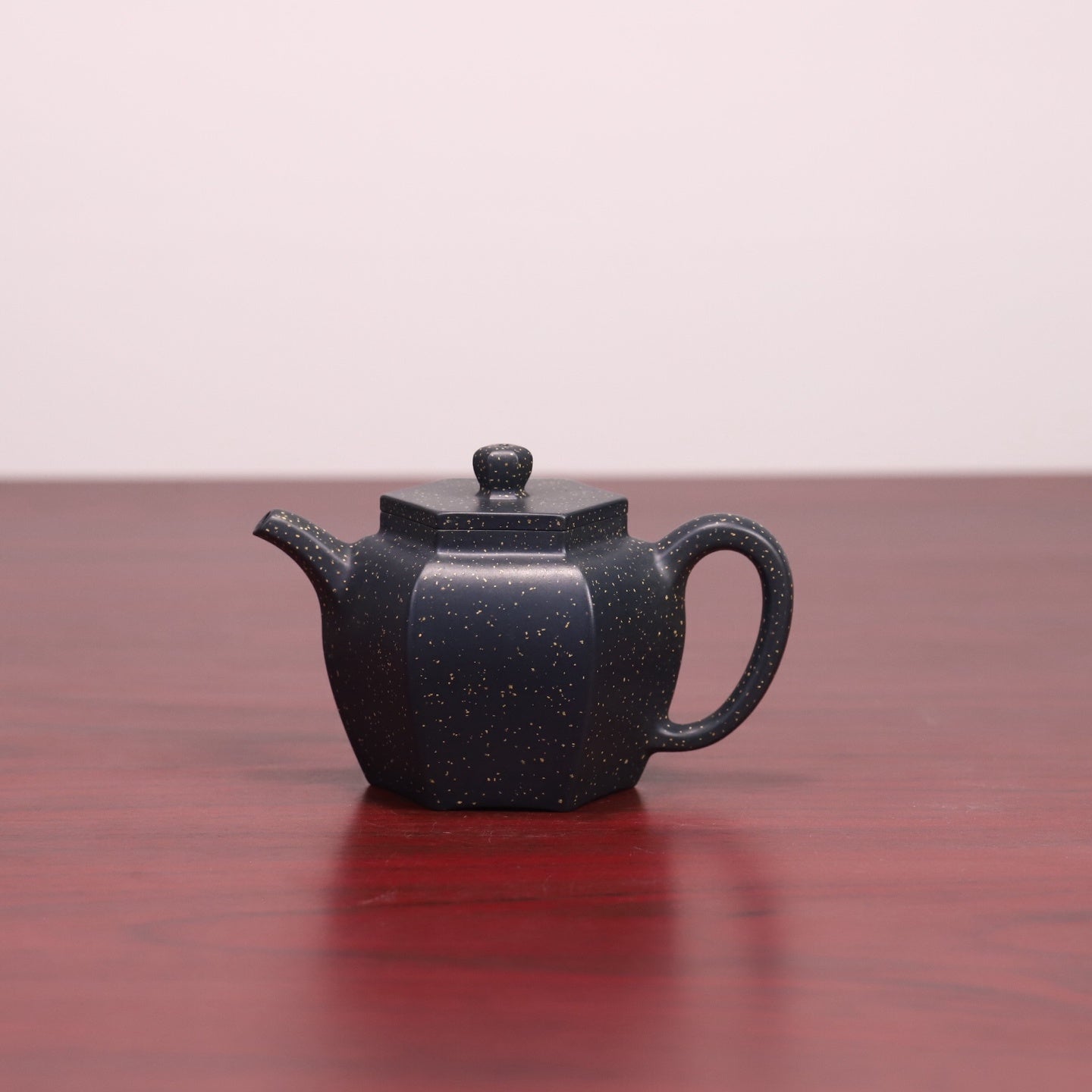 Liu Fang Jing Quan 170cc - Yixing Handmade Teapot.