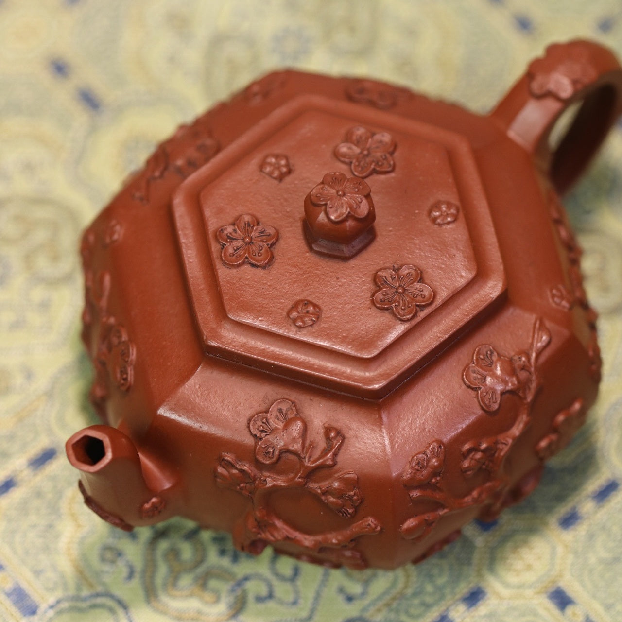 Liu Fang Xue Hua 120cc - Yixing Handmade Teapot.