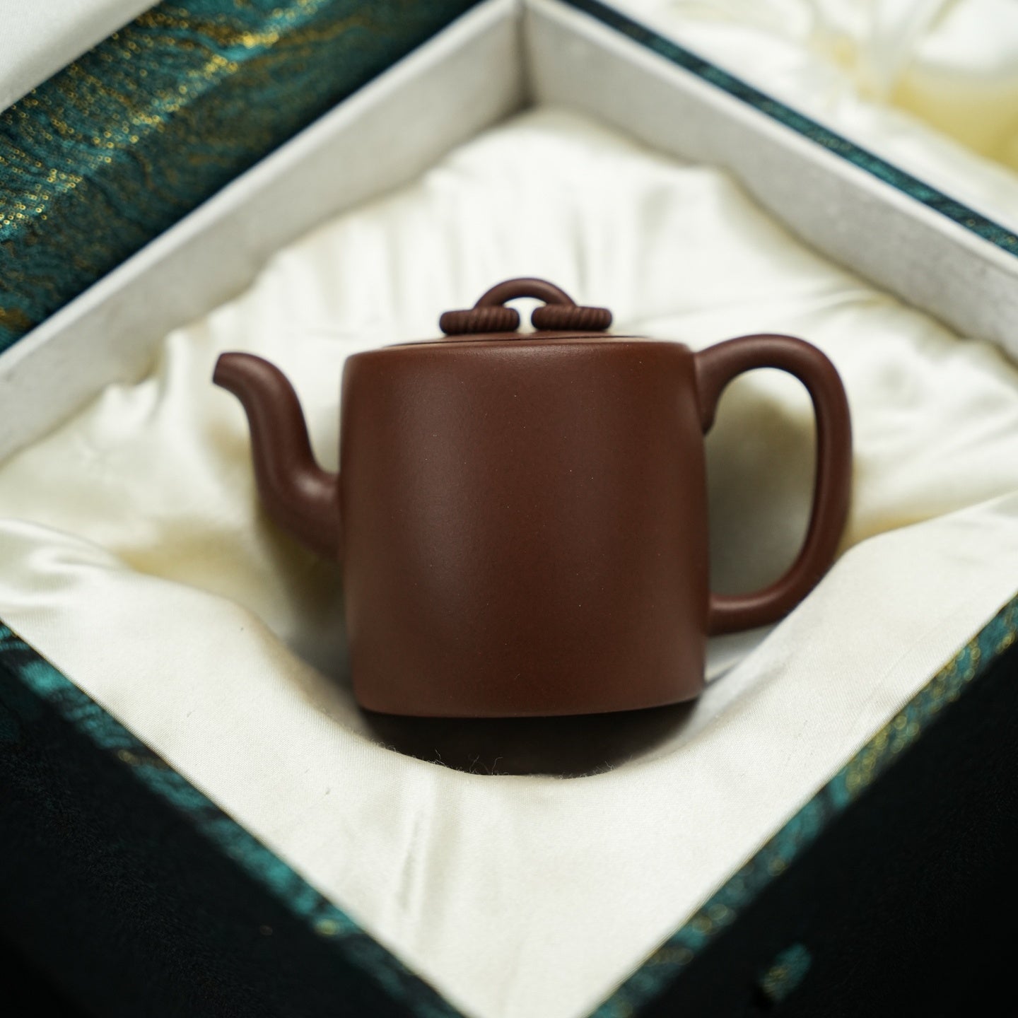 Shuang Quan 160cc - Yixing Handmade Teapot.
