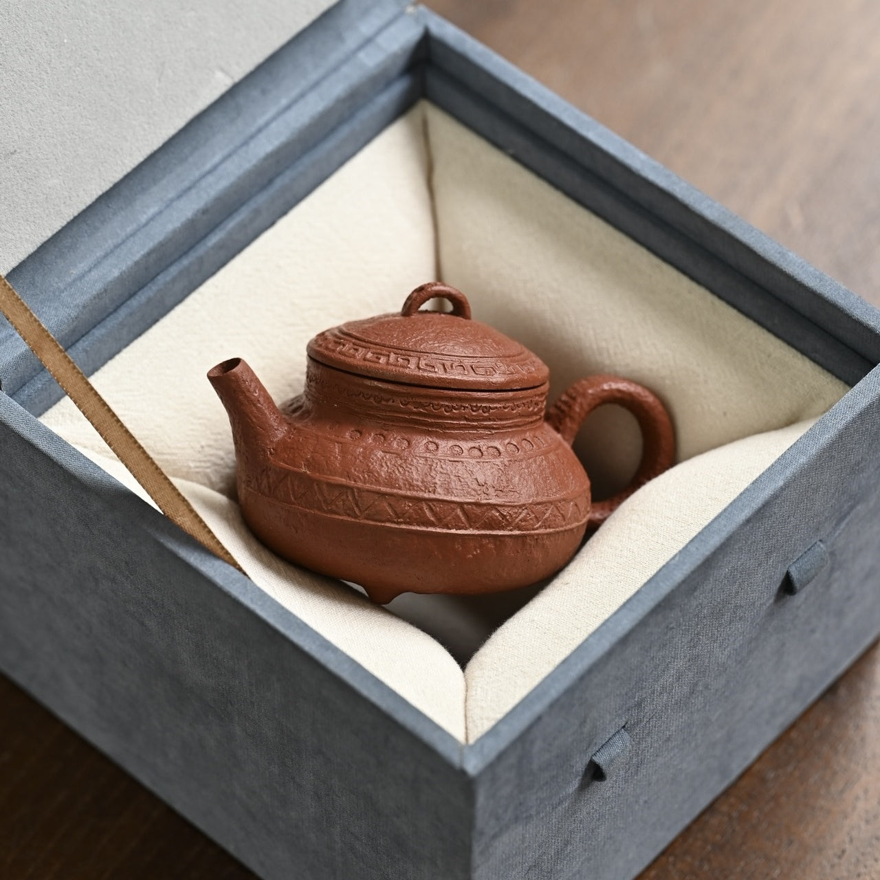 Gui Zhen 120cc - Yixing Handmade Teapot.