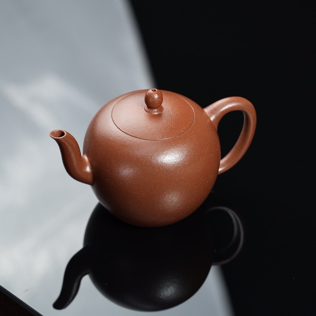 Mei Ren Jian 180cc - Yixing Handmade Teapot.