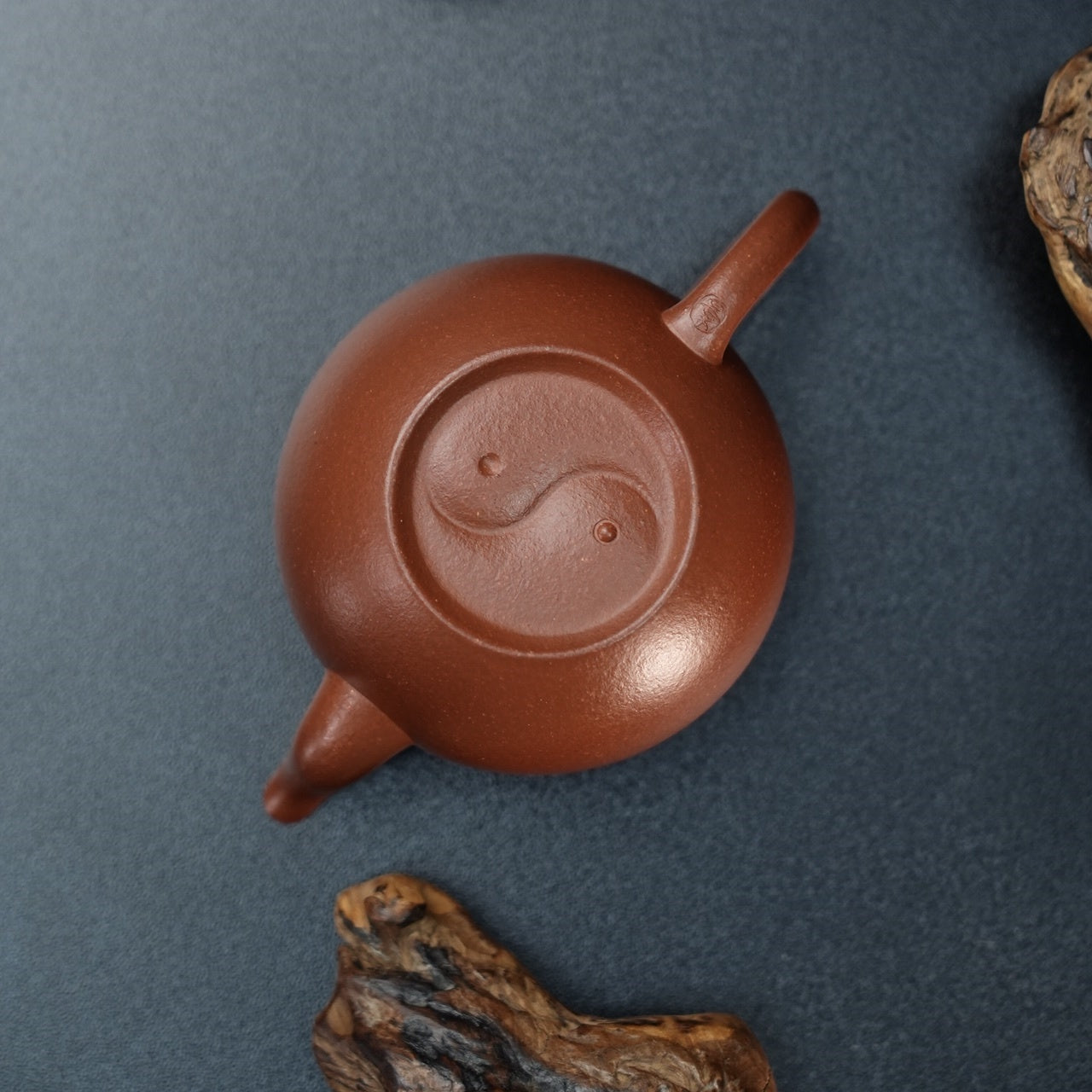 Mei Ren Jian 180cc - Yixing Handmade Teapot.