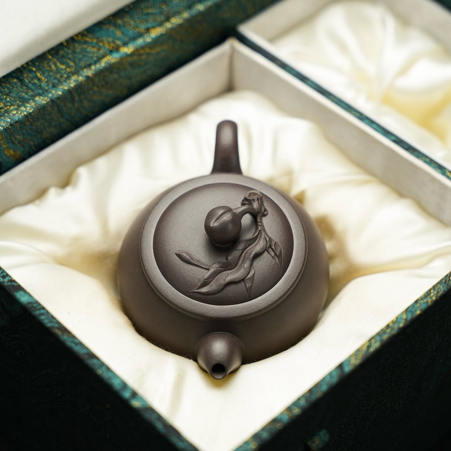 Shou Tao 200cc - Yixing Handmade Teapot 江苏宜兴