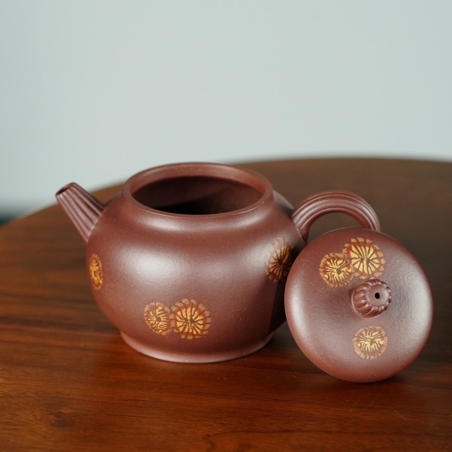 Qiu Ju 275cc - Yixing Handmade Teapot 【DM for price】 江苏宜兴
