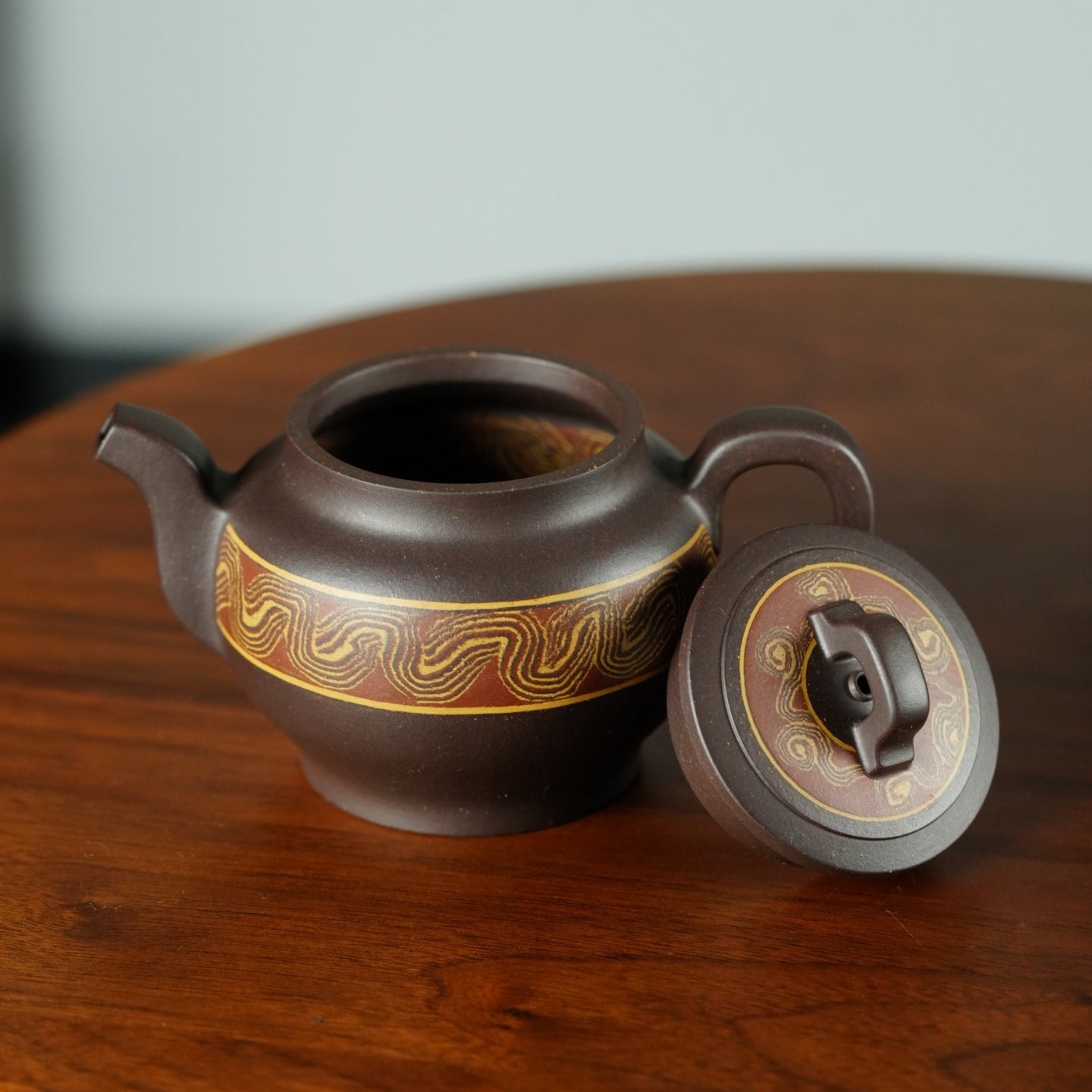 Niu Suo Tao Yun 220cc - Yixing Handmade Teapot 【DM for price】 江苏宜兴