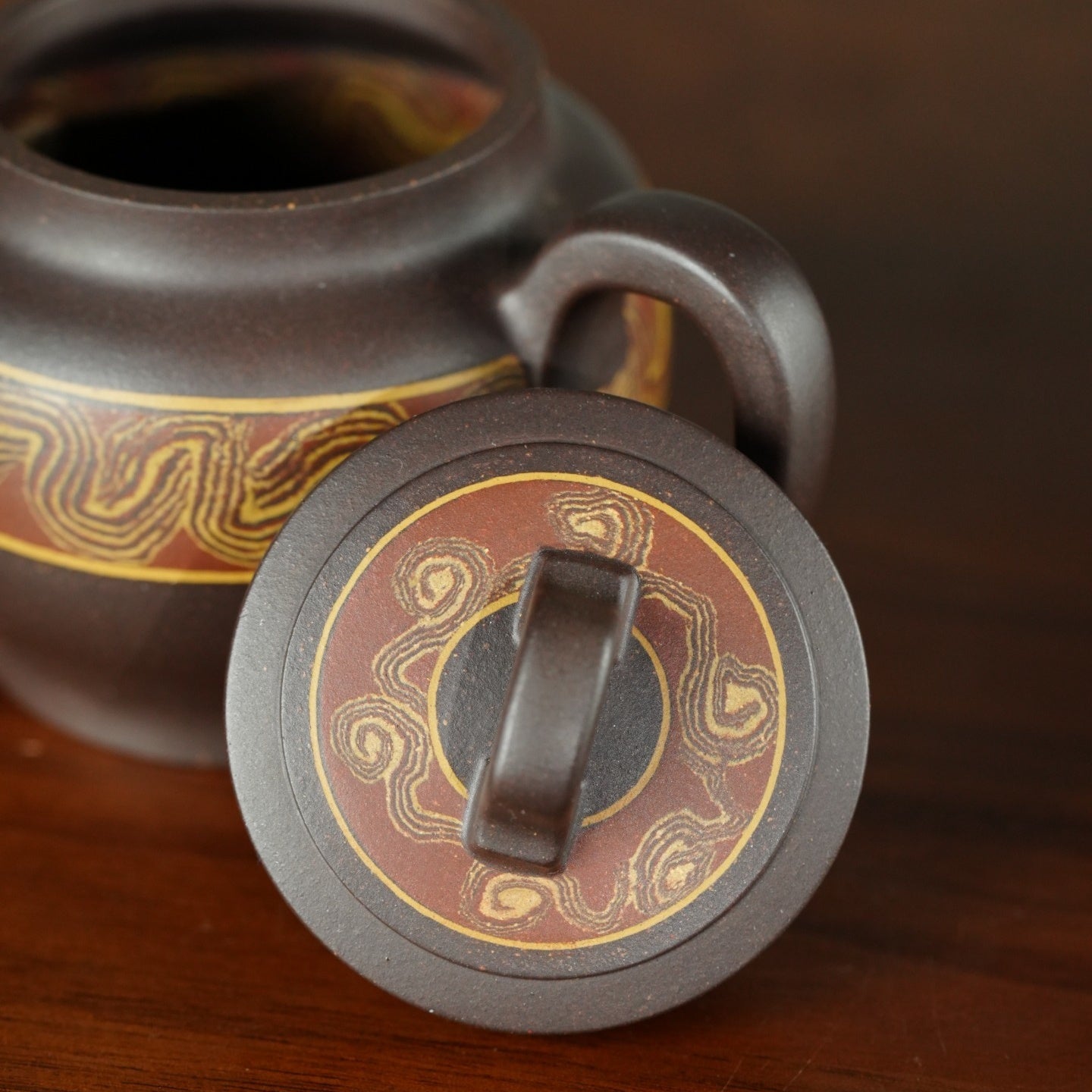 Niu Suo Tao Yun 220cc - Yixing Handmade Teapot 【DM for price】 江苏宜兴