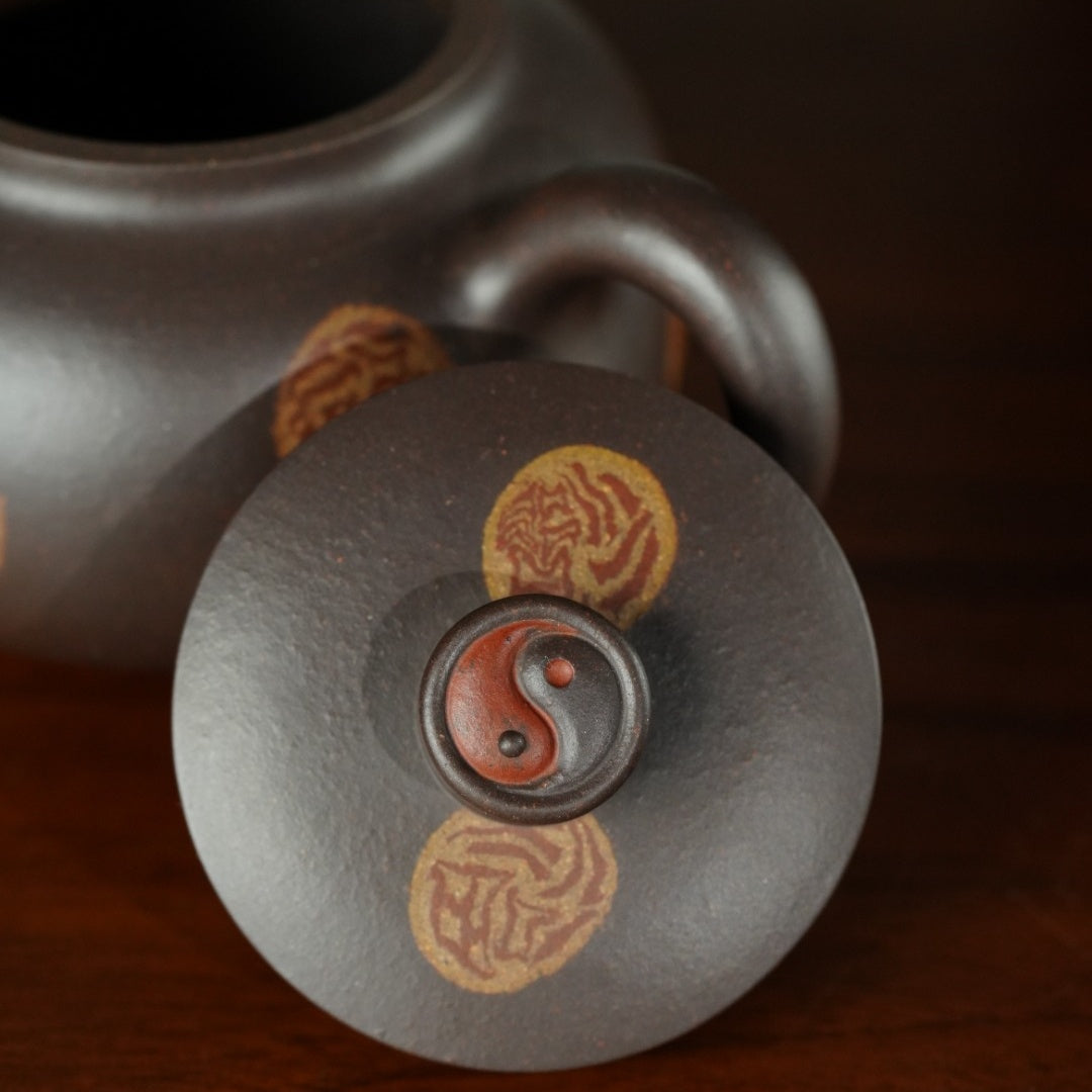 Niu Zhuan Qian Kun 675cc - Yixing Handmade Teapot 【DM for price】 江苏宜兴
