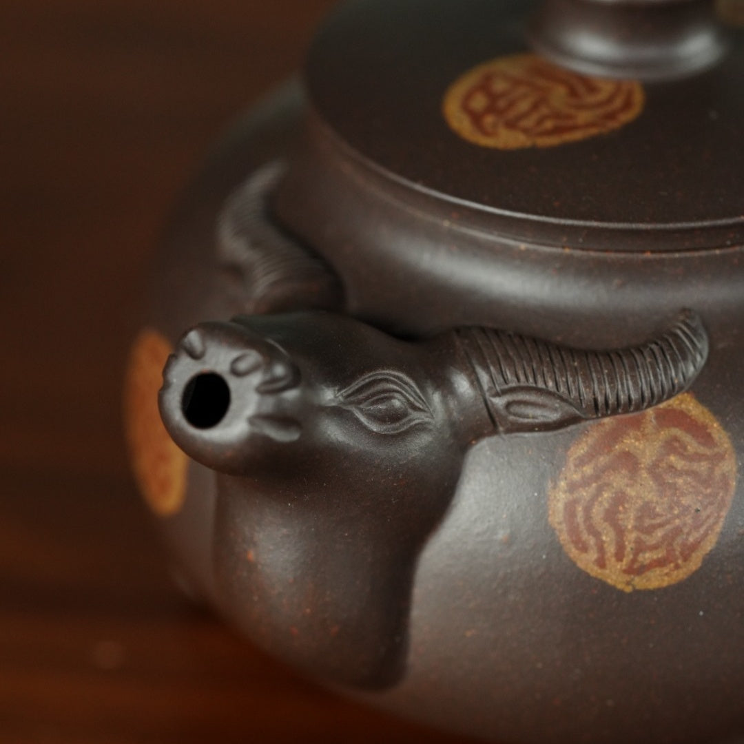 Niu Zhuan Qian Kun 675cc - Yixing Handmade Teapot 【DM for price】 江苏宜兴